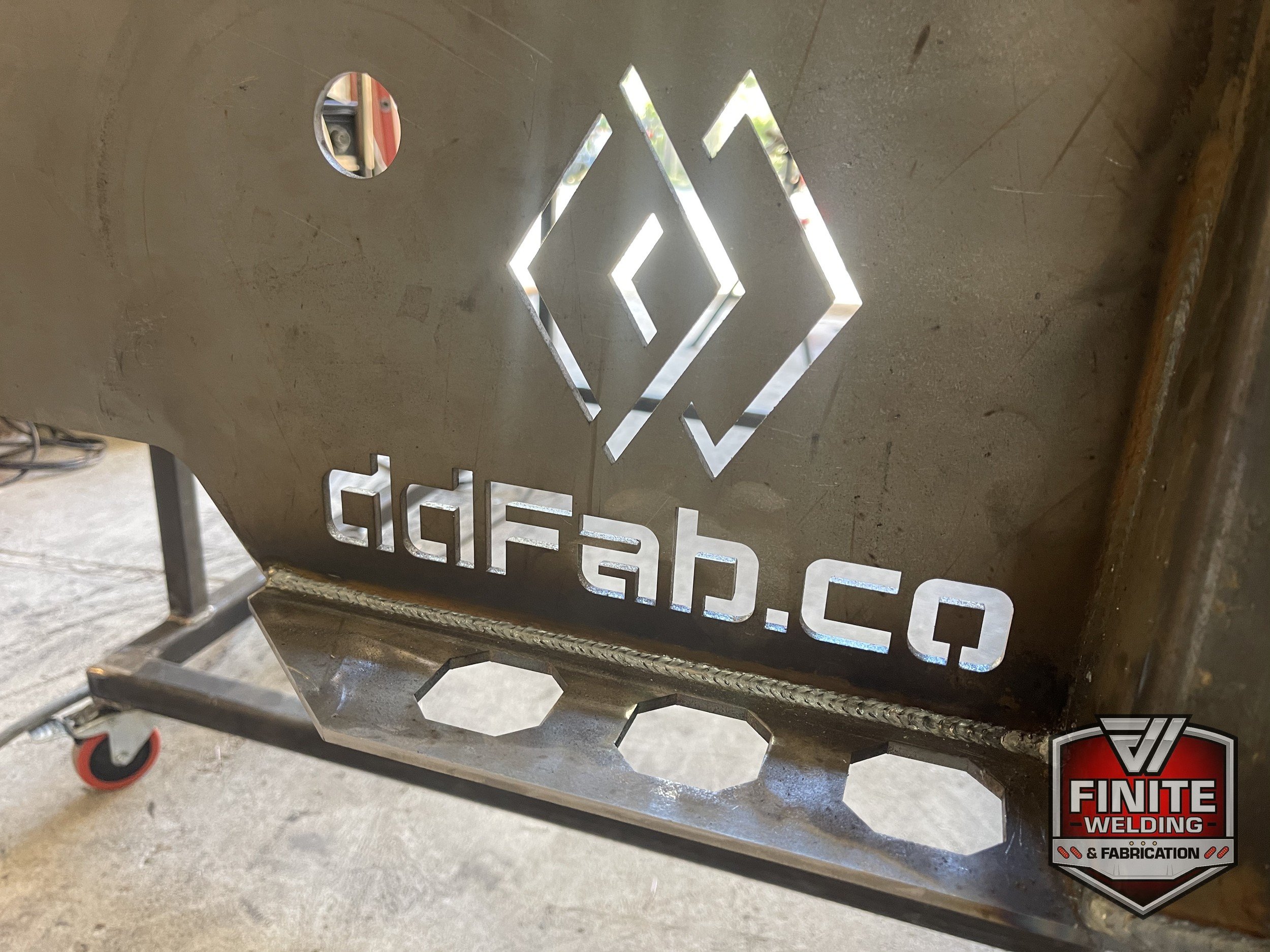 chevy-silverado-hd-welding-flatbed-04_in-progress-ddfab-corner-detail.jpg