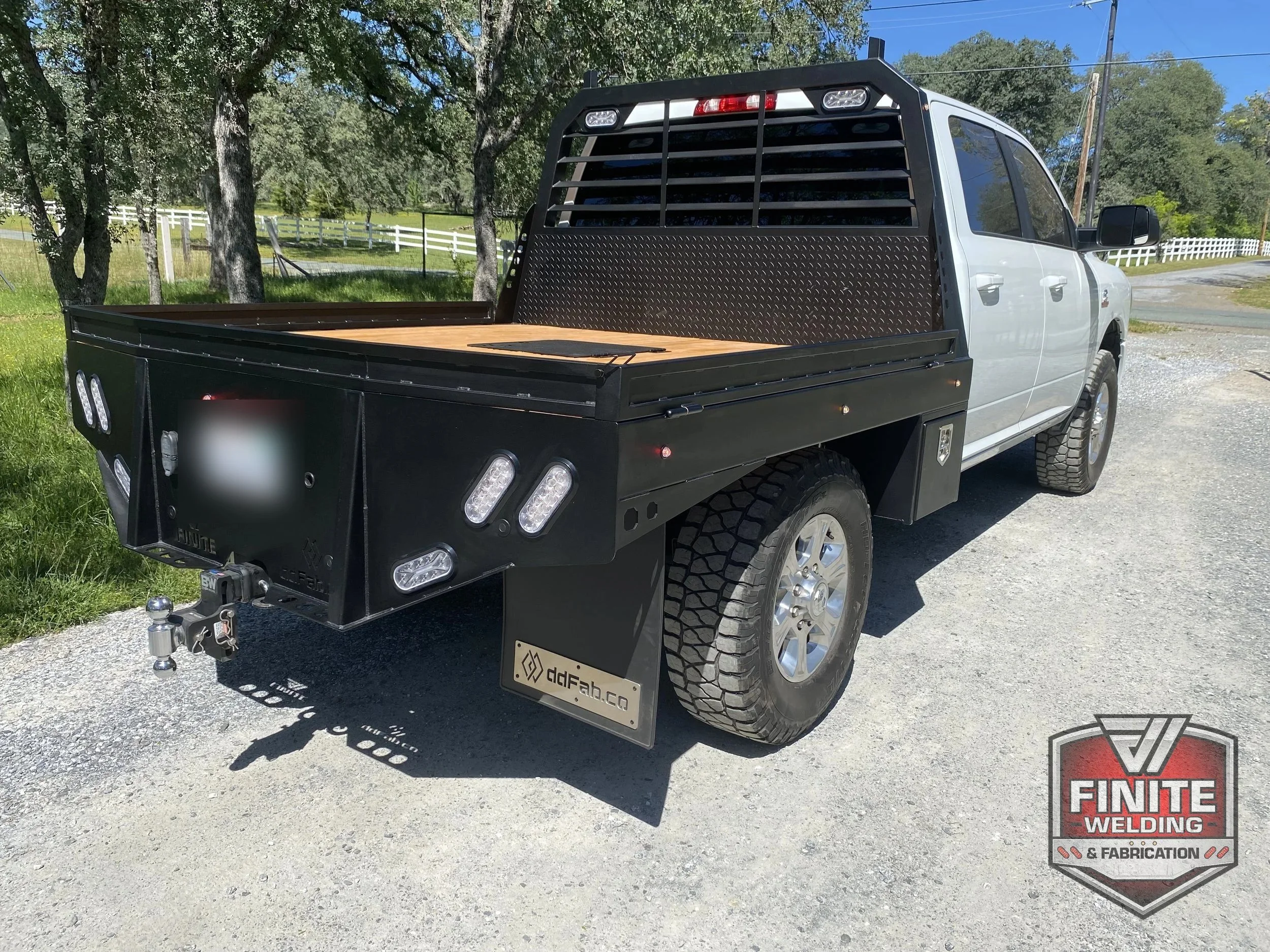 Ram 2500 white short bed flatbed, view 3