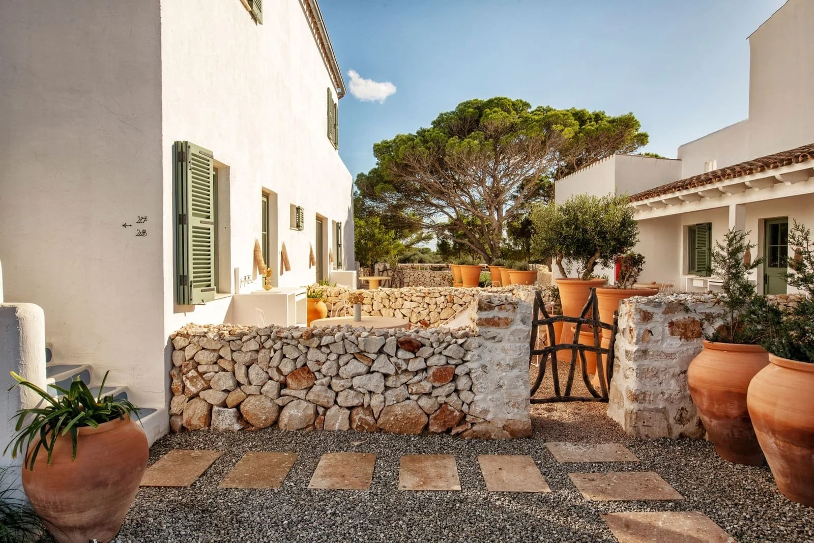 5faaa9107963a00b566fd5df_KAREL_BALAS_MENORCA_EXP_0001-206_WEB-p-1600.jpeg