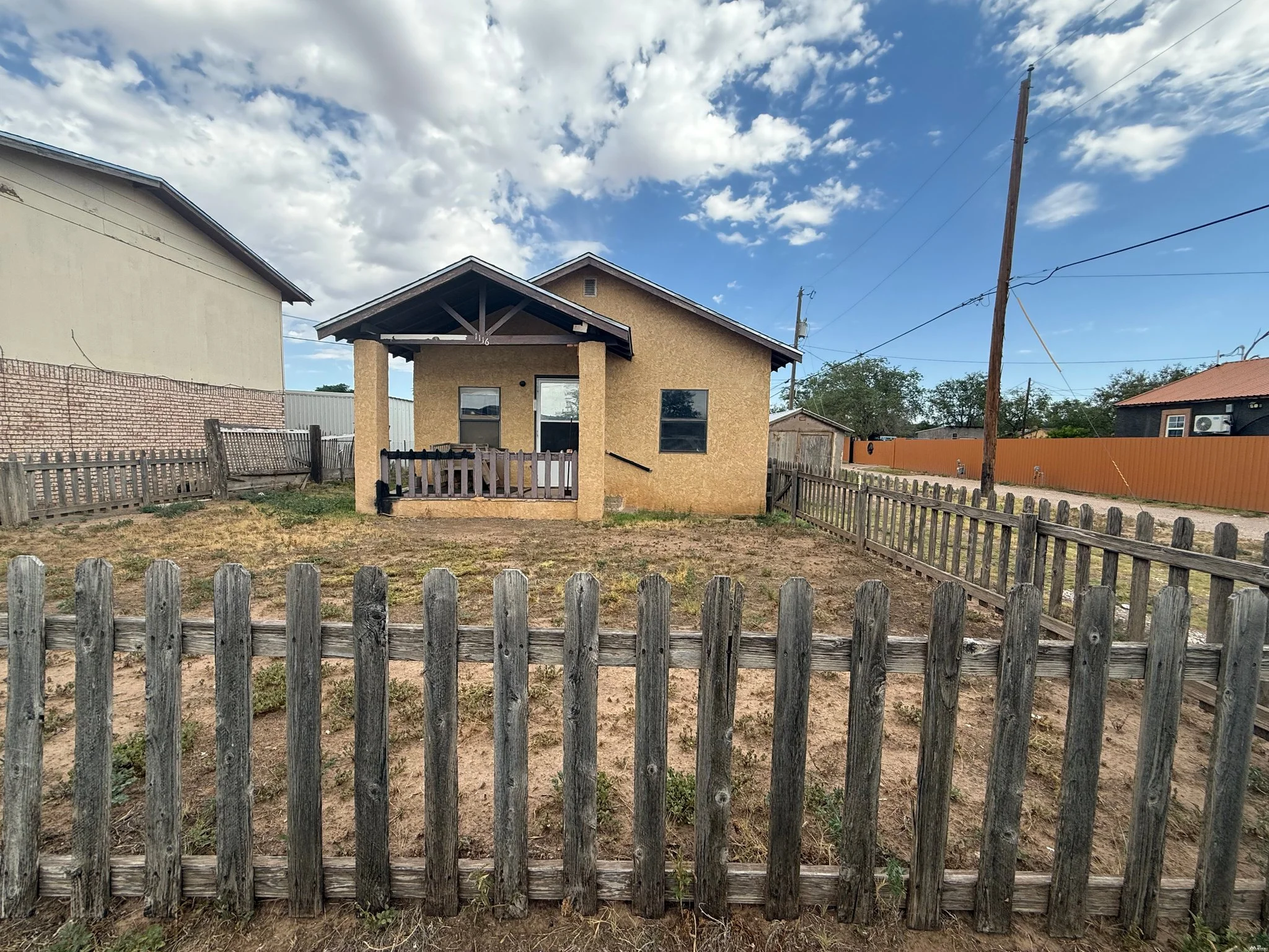 1116 W Fir St, Portales ---- $60,000 ----This 2 bedroom, 1 bath home is a great opportunity for a first-time home buyer or investor....