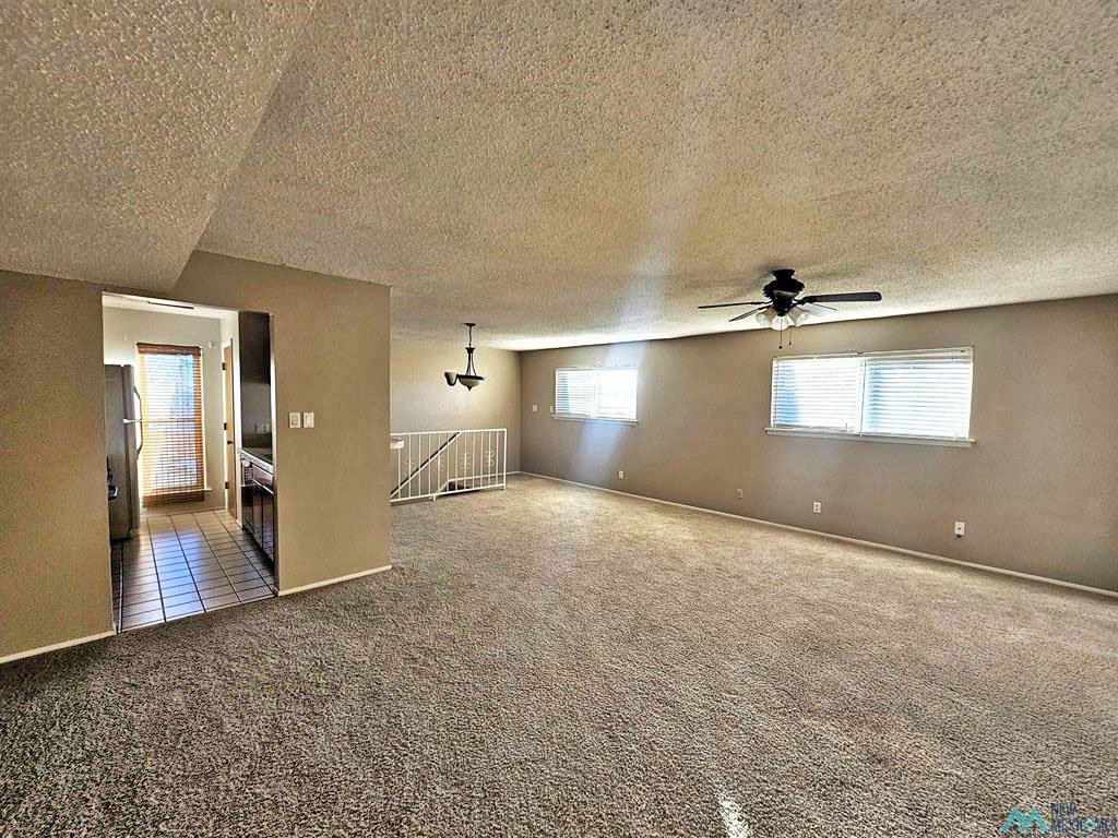 3524 D Adenmor ---- $90,000 ----Beautifully maintained condo that features an open floor plan....