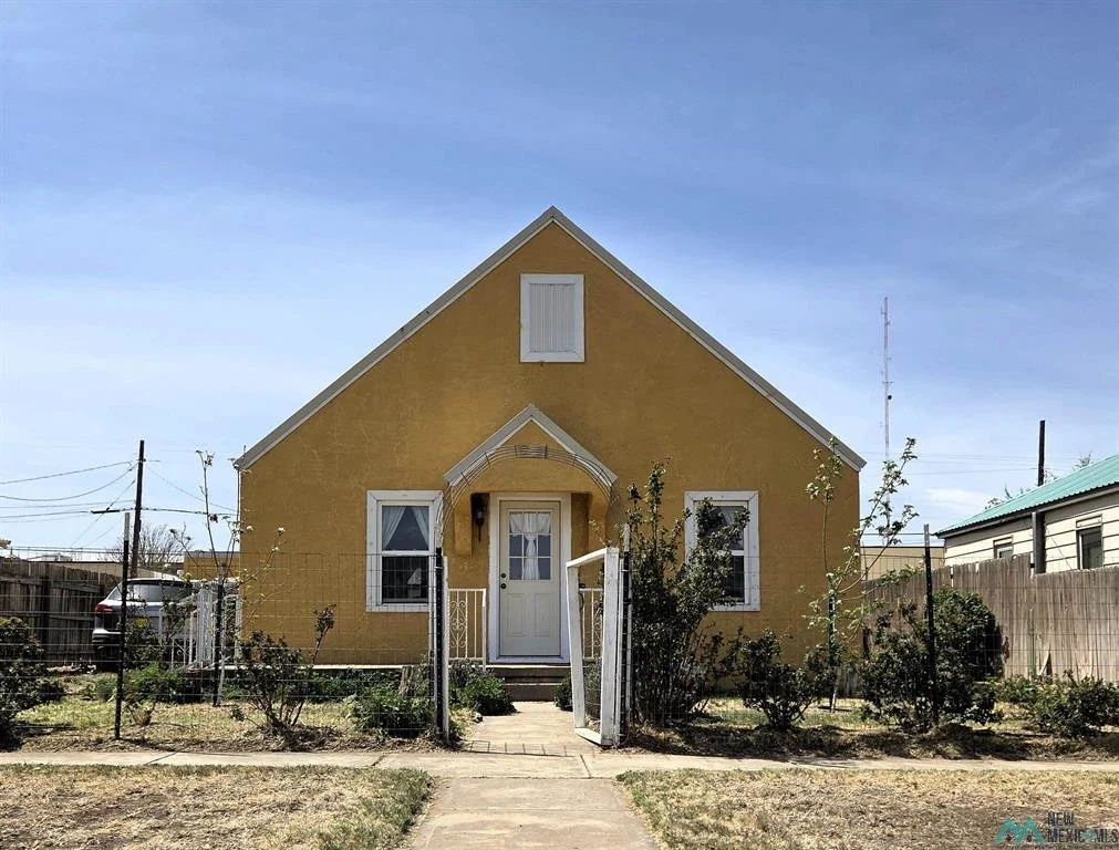 1620 Gidding St. ---- $135,000 ----The most darling, character-filled home featuring original wood floors, charming built-ins and timeless appeal throughout....