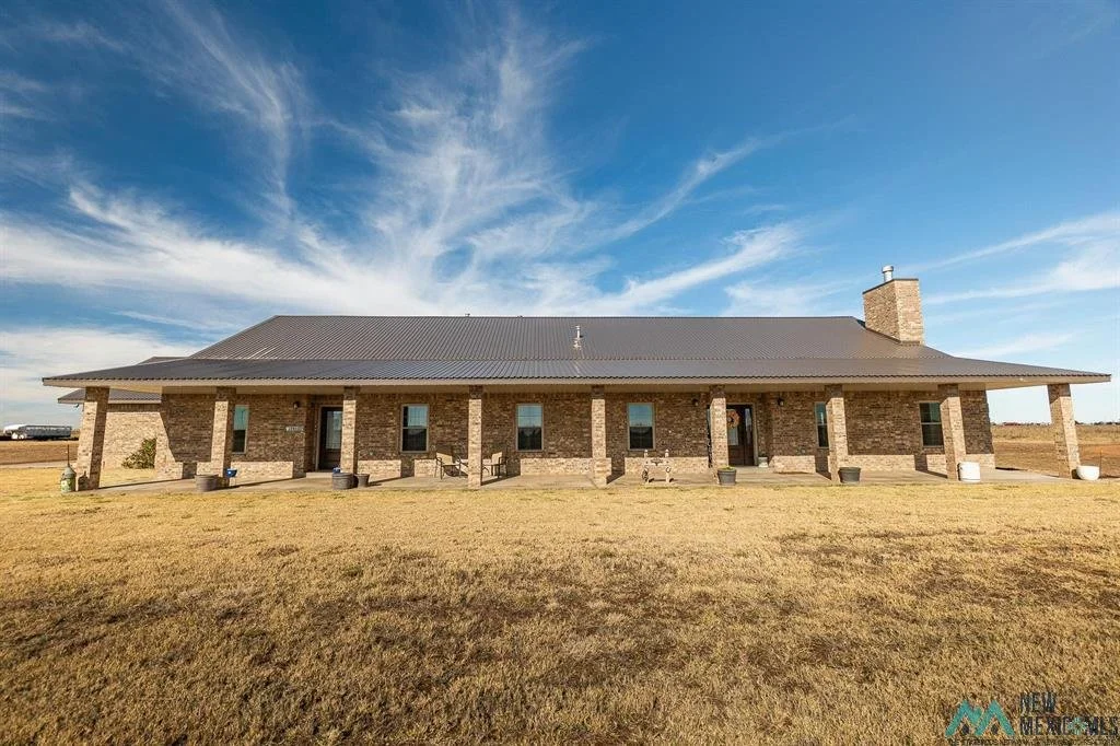 1442 Curry Road 13 ---- $795,000 ----This 6 bedroom, 3 bath home sits on 40 acres just north of Clovis....