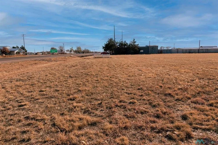 5156 N Prince St — Town and Country Real Estate