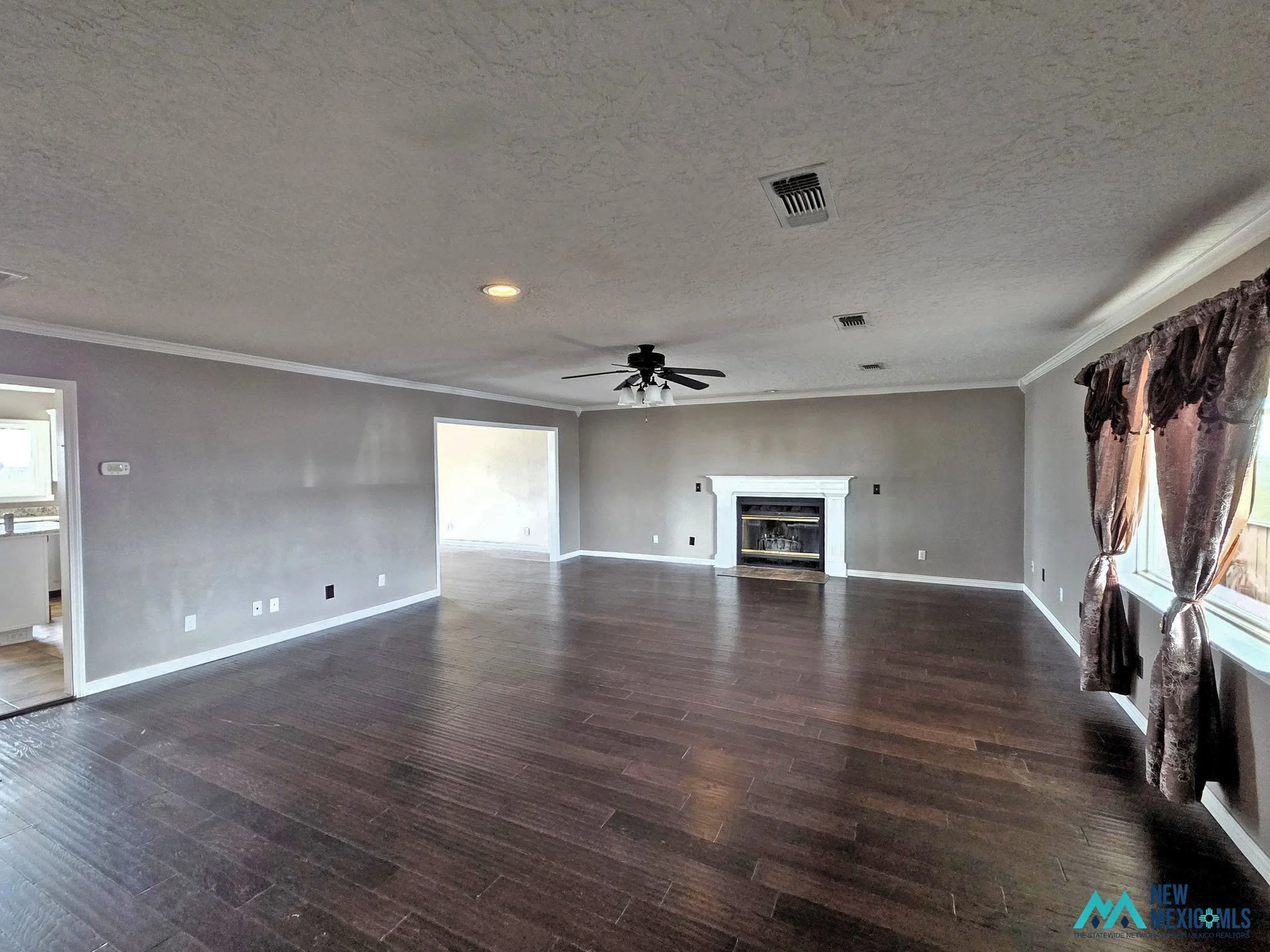 26001471_9b9b982bf7f325dee35067afea10ac43_6abbefbb26ae4.jpg