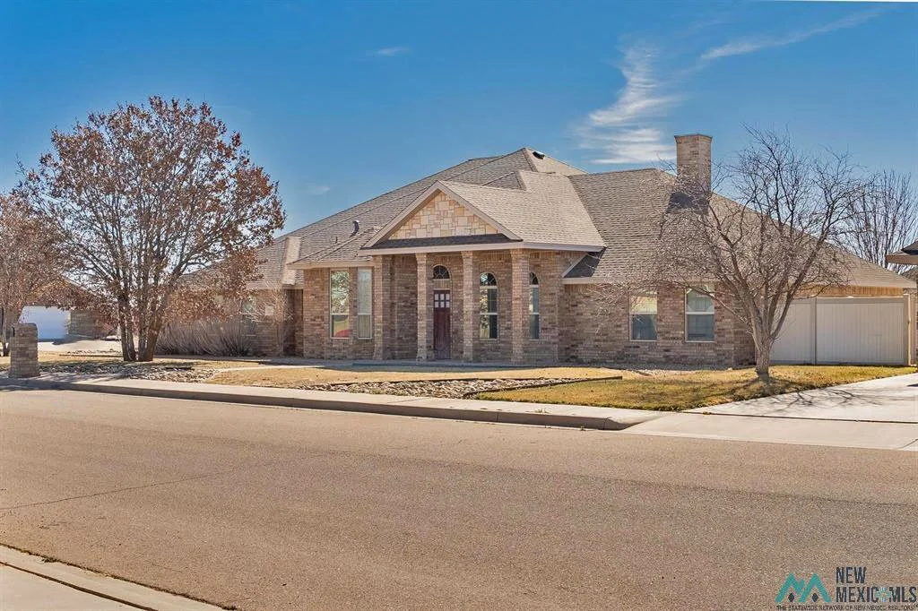 4336 Springwood Dr ---- $440,000 ---- This 4 bedroom, 4 bath home offers 2,674 sq.ft. of well-designed living space....