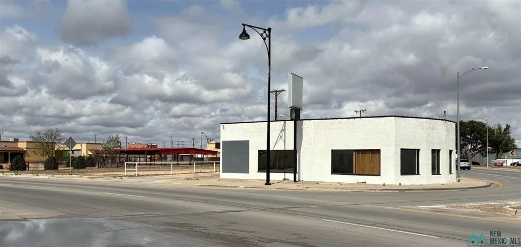 215 E 2nd, Street, Portales, NM ---- $299,000 ---- Commercial property located on the main thoroughfare through Portales, offering exceptional visibility....