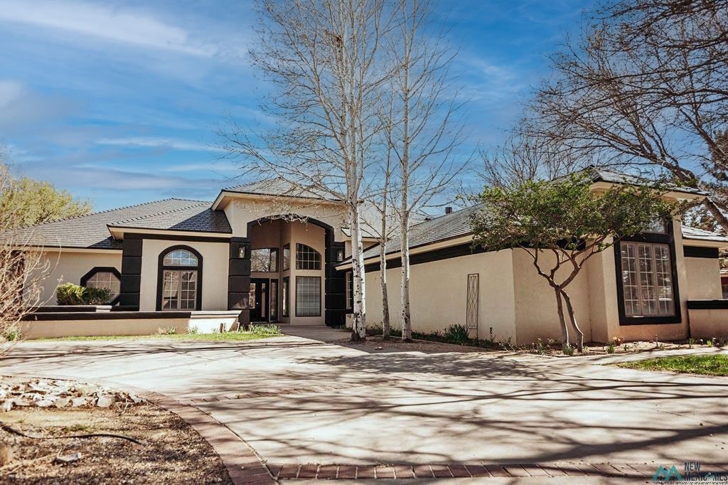 156 Sandzen Dr ---- $749,900 ----This 3,731 sq.ft. home is located in the highly desirable Sandzen Subdivision.  Don't miss this opportunity...