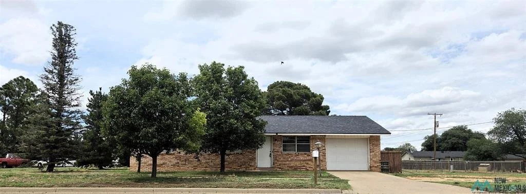 900 E 14th Street ---- $120,000 ----This 3 bedroom, 2 bath home sits on a large corner lot with lots of room to spread out....