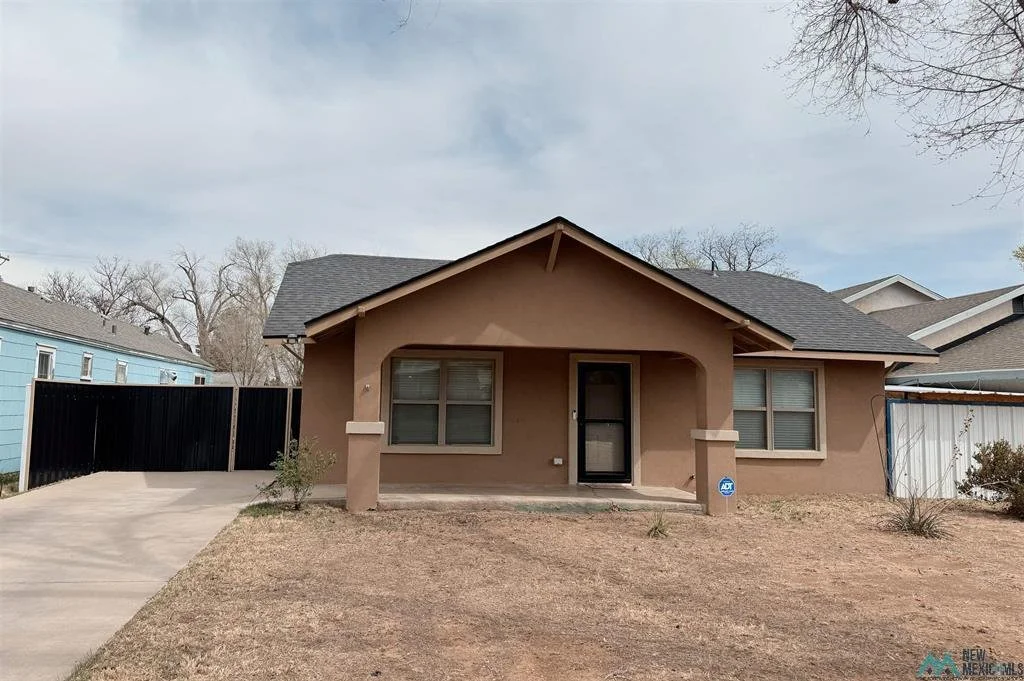 1311 Gidding Street ---- $199,000 ---- This move-in ready home was featured on House Hunters and boasts 3 bedrooms, 2 baths and 1559 sq.ft....
