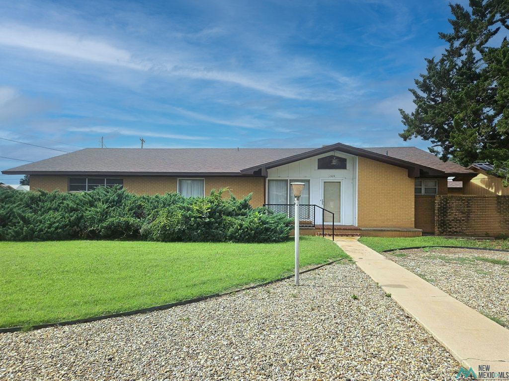 1325 Piedmont Dr ---- $265,000 ---- Spacious 4 bedroom, 3 bath home with 2,587 sq.ft of living space + 2 workshops &storage bldg....