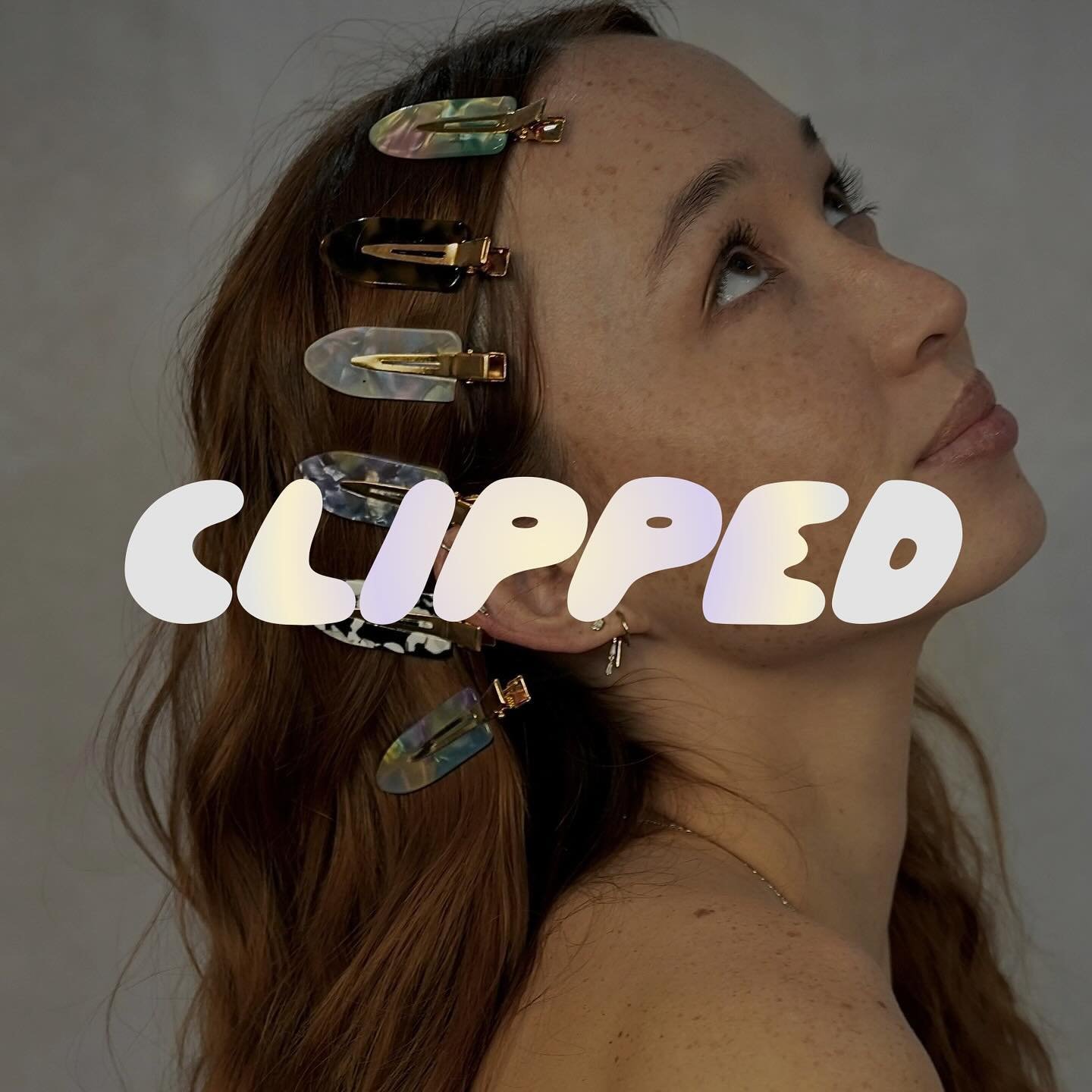 Let me tell you why I&rsquo;ve been obssessed with CLIPPED by Oasis 🦋 &amp; why I think it will be the next &ldquo;it&rdquo; girl brand! 

Within the short time that @clippedbyoasis has launched, this hair clip brand has created personal and invitin