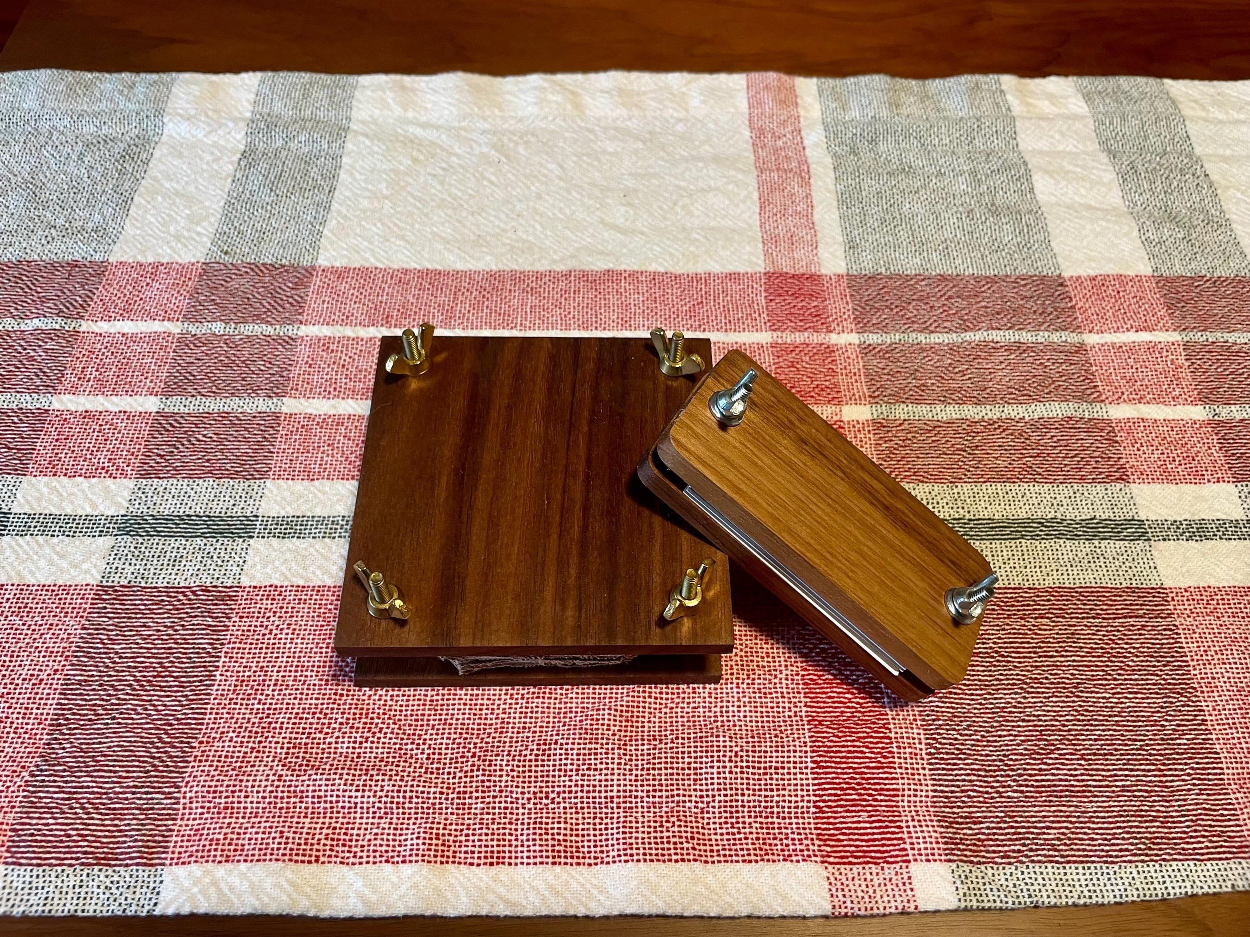 https://i.etsystatic.com/44685489/r/il/24ad7b/6453675092/il_fullxfull.6453675092_92pm.jpg