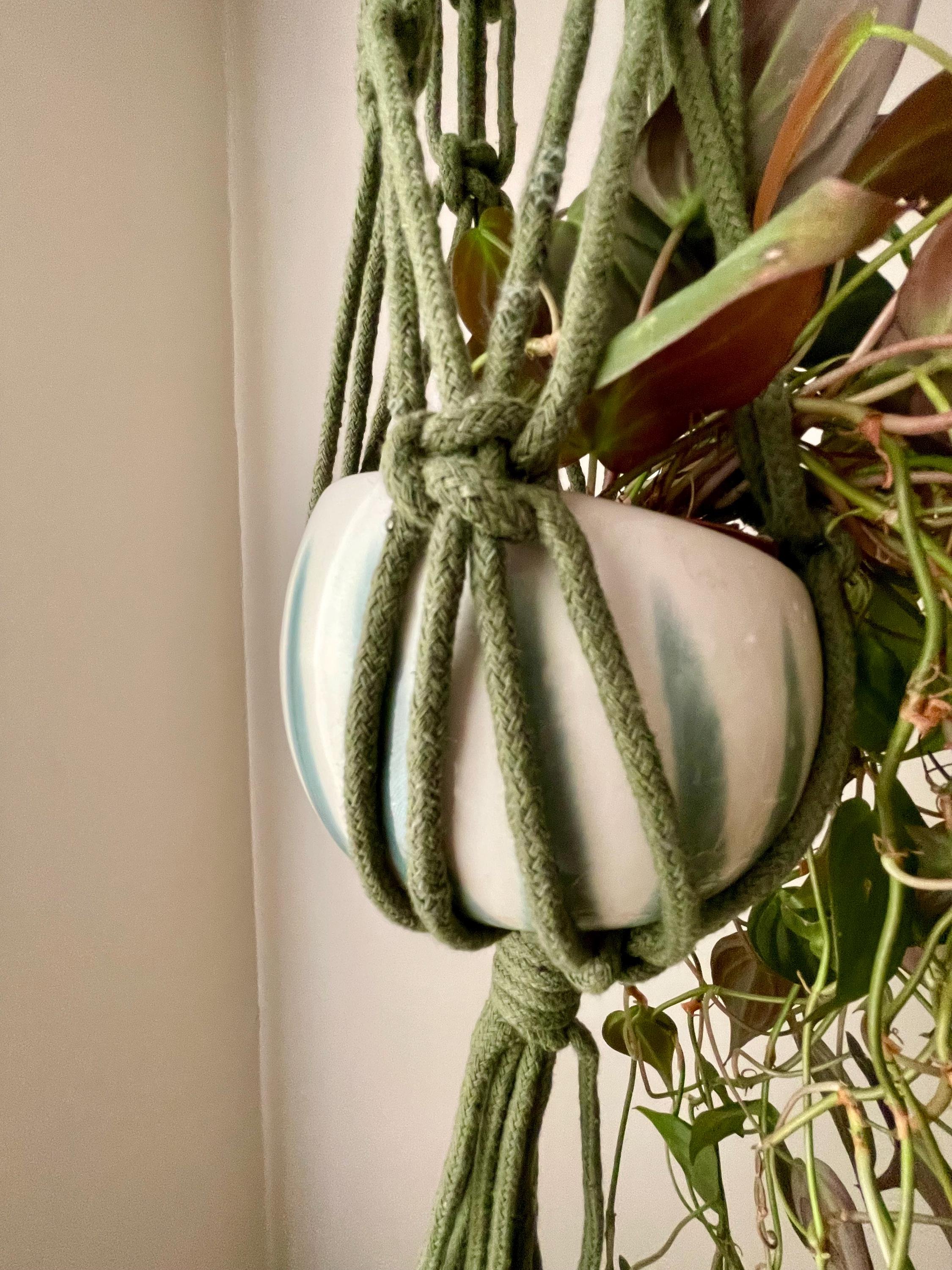 https://i.etsystatic.com/44685489/r/il/ff9506/6618784705/il_fullxfull.6618784705_rkwa.jpg