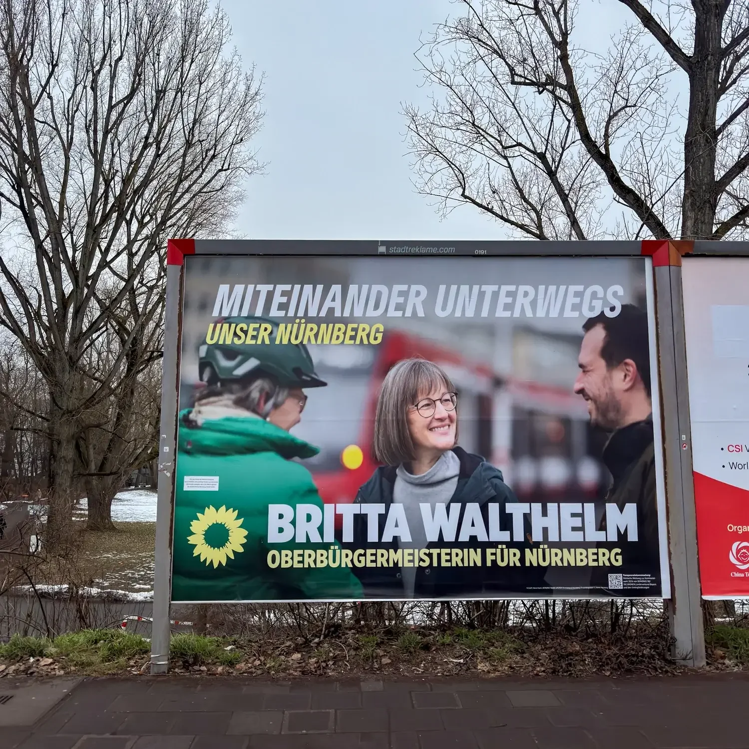 Britta Walthelm Wahlplakat OB-Kandidatin Nürnberg 2026 Miteinander unterwegs