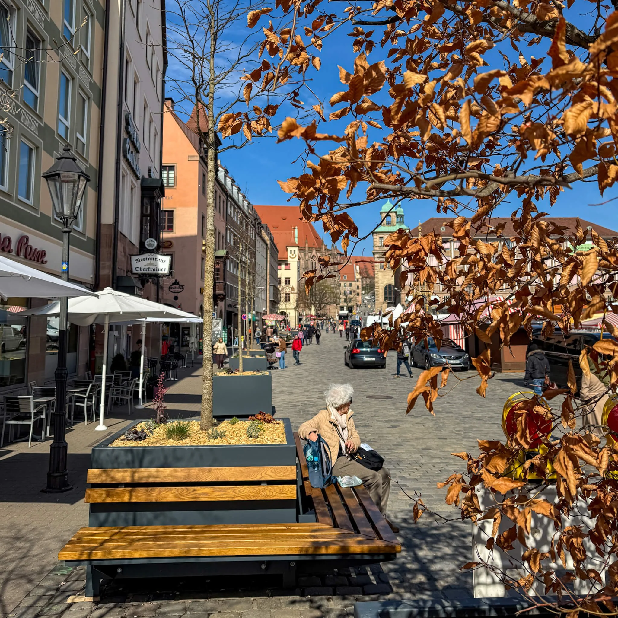Nürnbergs neuer Stadtrat, offene Machtfragen und krumme Baumtröge