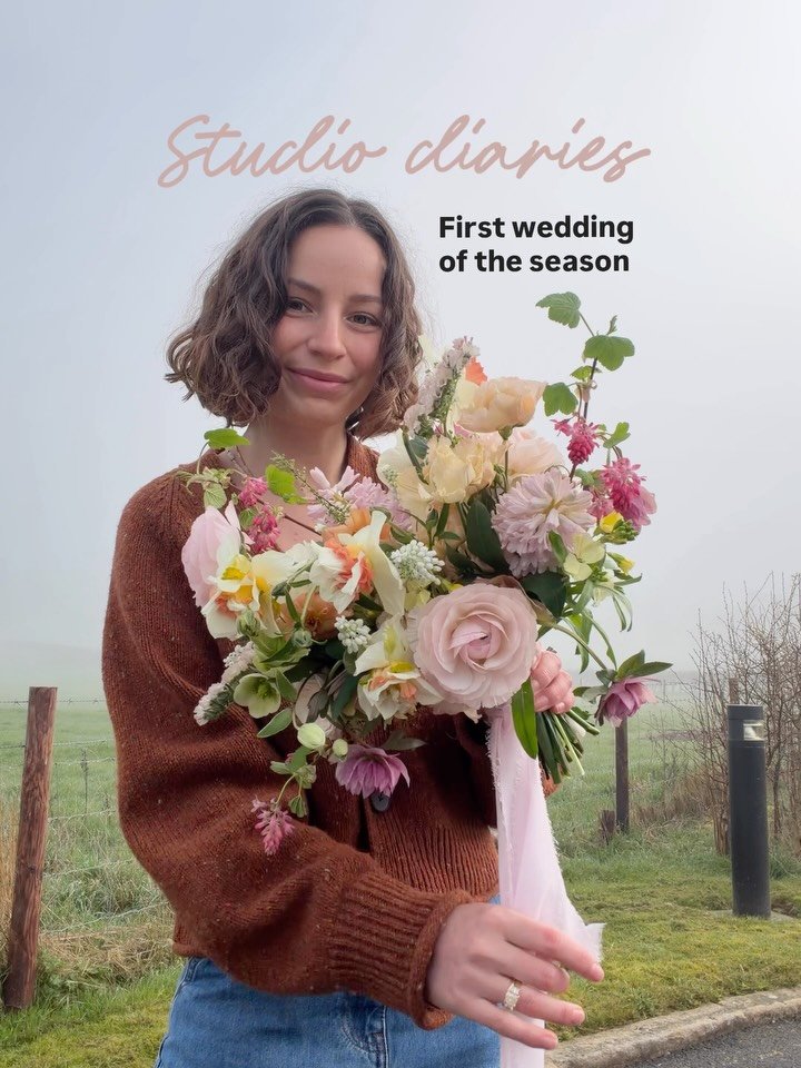 Welcome to the studio diaries!

You know how much I like to keep things authentic and unpolished on here, and I love showing what happens behind the scenes in the lead up to a wedding. This is the part I love just as much as the final piece. 

Last w