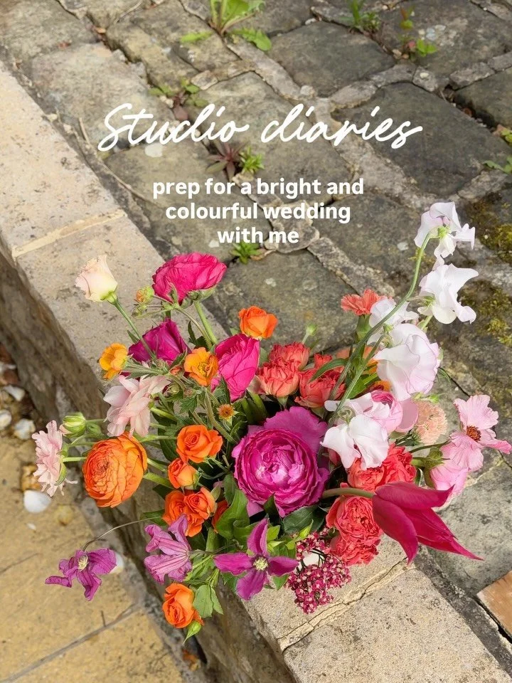 Studio days get me so excited. I love the quiet moments I get by myself with the flowers before the team join me at the venue and things start to get crazy 🤣

Prep at the studio usually involves making the bridal party bouquets and buttonholes, and 