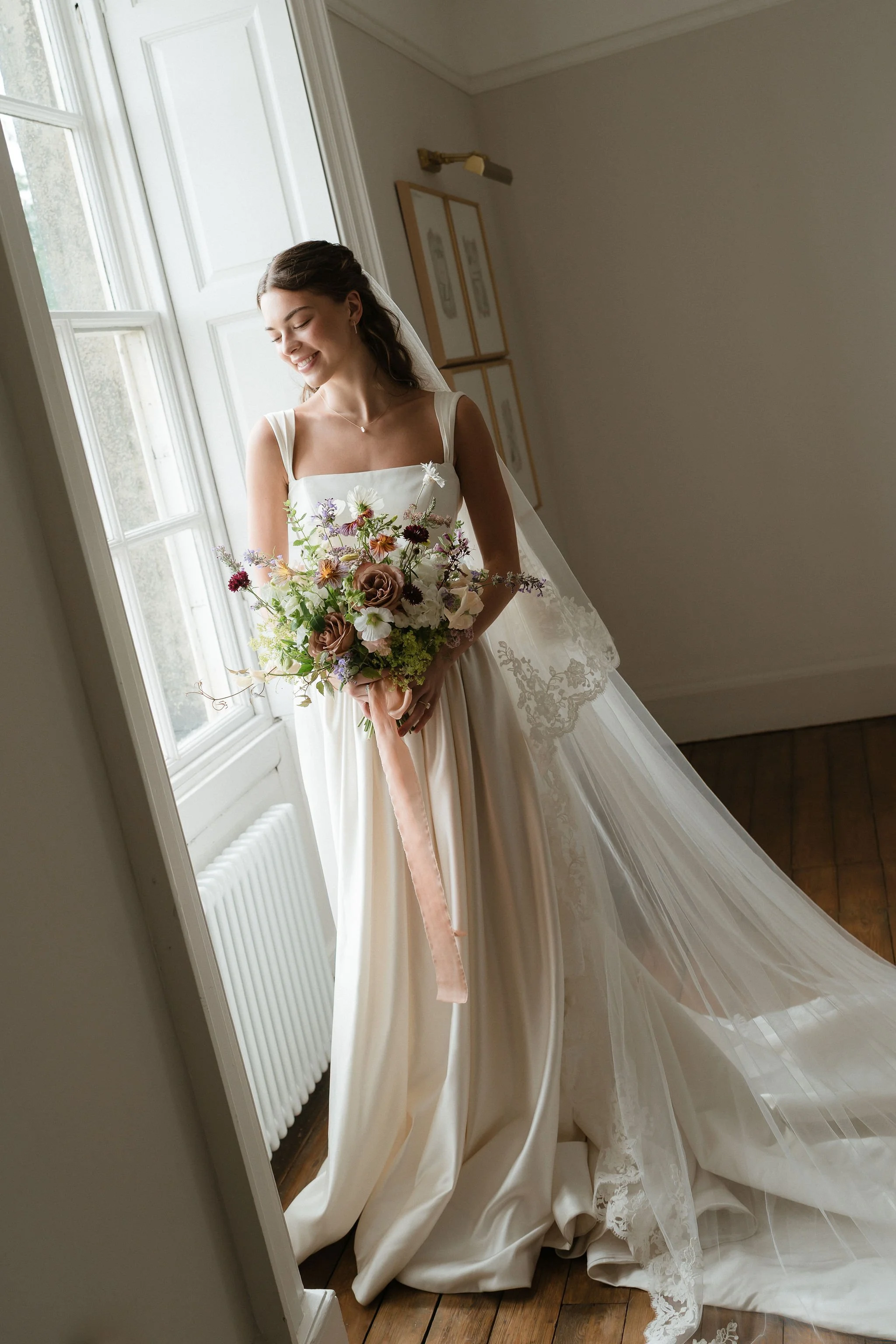 Natural, earthy style bridal bouquet