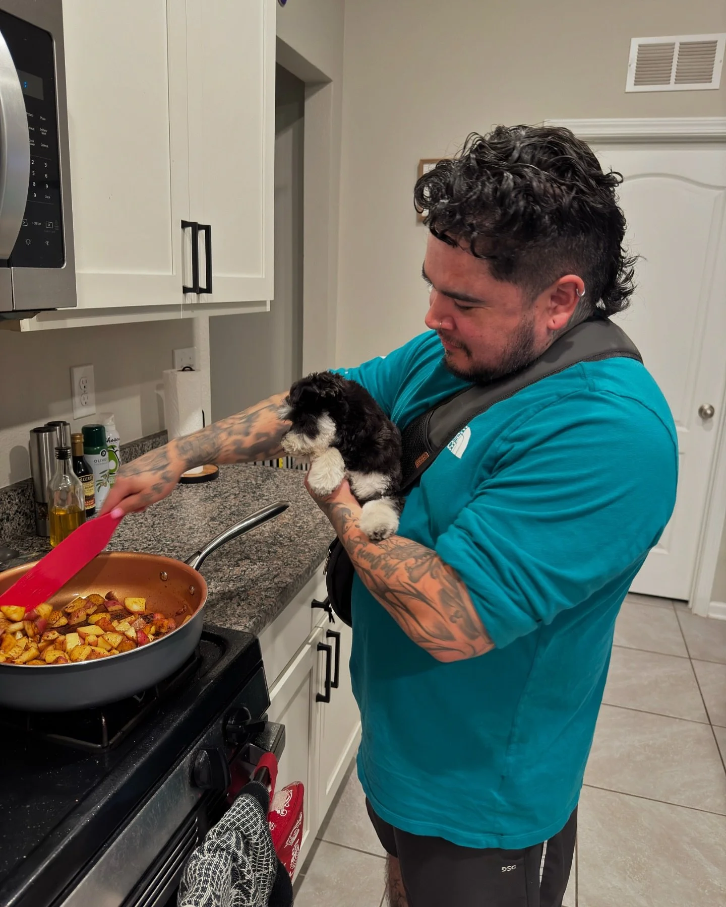 My little sous-chef. She always wants to hover around picking up food I drop so I figured I&rsquo;d give her a better view of the food she can&rsquo;t have. 
#minischnauzer #cooking #dogdad
