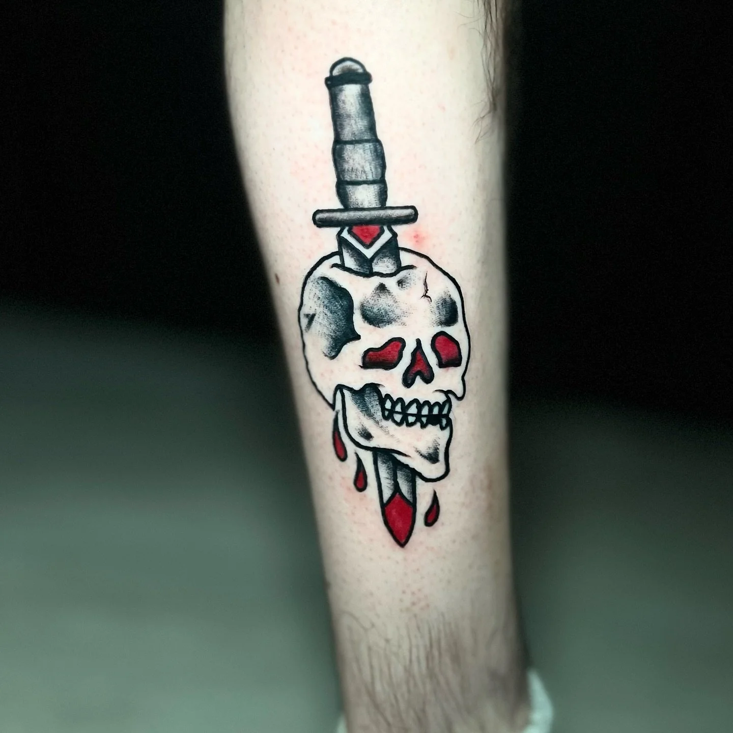 It&rsquo;s just real hard to beat a classic. I really love traditional tattoos. If it&rsquo;s a style you like come by @cavagnaro_tattoos and let&rsquo;s get you hooked up!
#fernandinabeach #tattoo #traditionaltattoo #ameliaisland #yulee