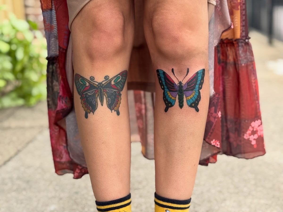 Matching knee tattoo! The one on the right knee is mine! ☺️ thanks for letting me do this one!! ❤️🥰
#tattoos #tattooartist #bodymods #bodyart #denton #northtexas #texas #tattoo