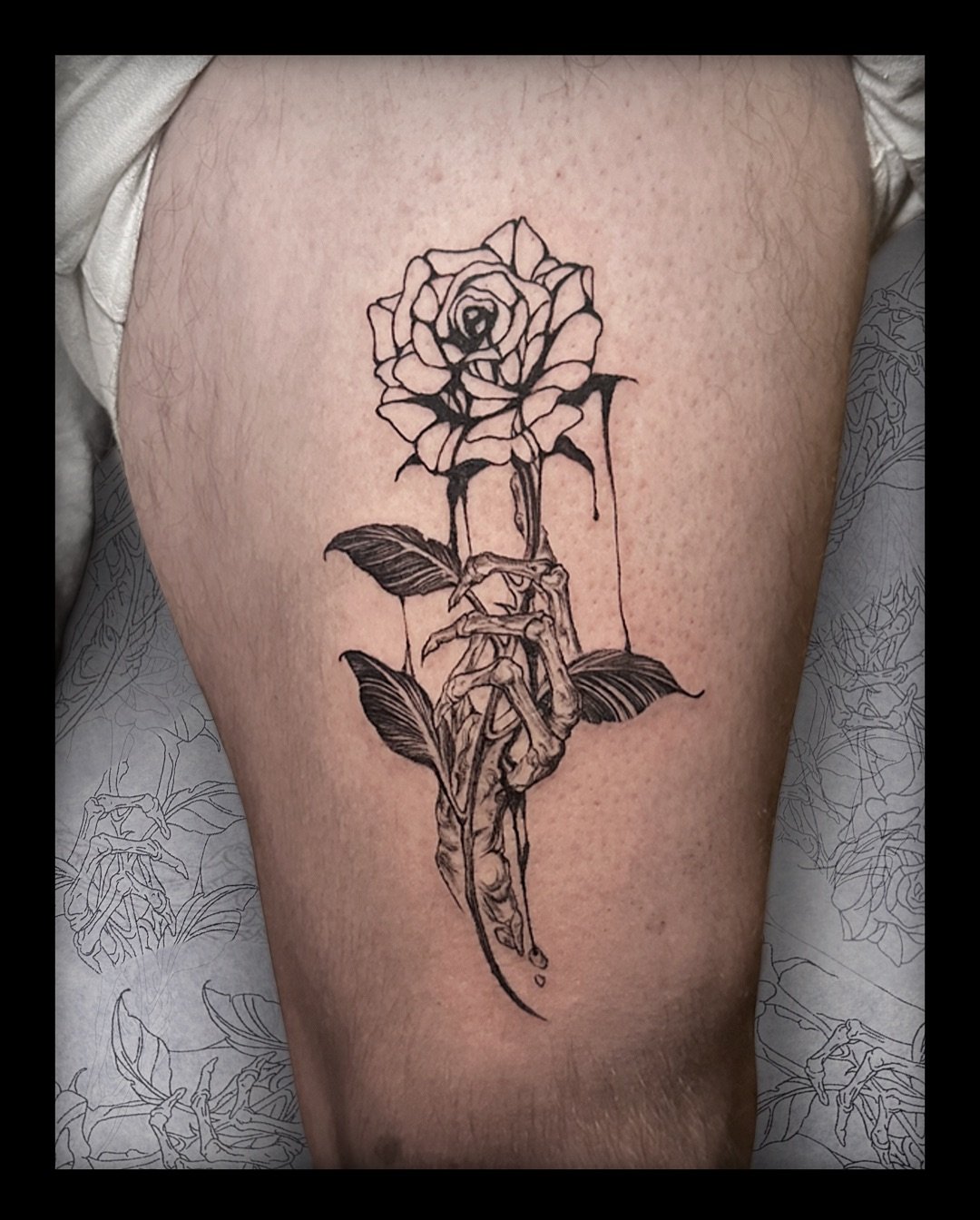 🥀☠️ #finelinetattoo #blackwork #skeletonhand #tattoo