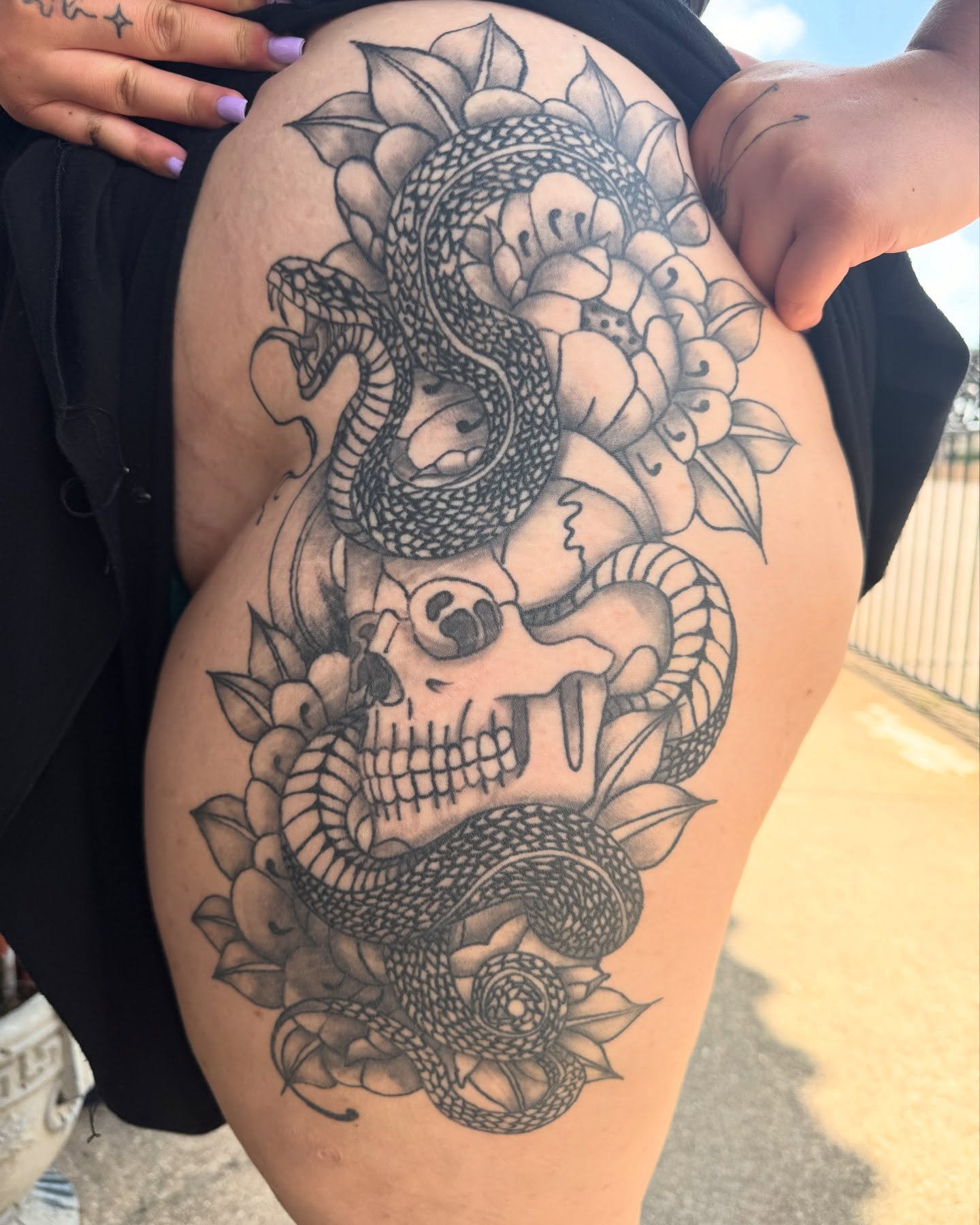 ✨6 month healed✨ tattoo on my girl @sky.y.le.r ❤️
Love how it turned out!!
#healedtattoo #tattoo