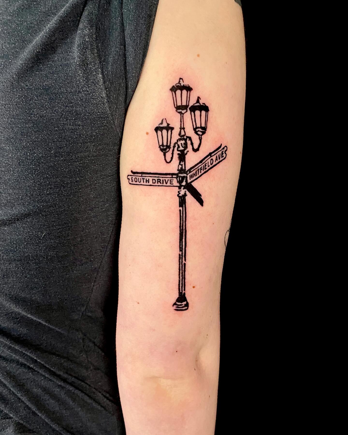 Victorian style lamp post for @trinityhinckley, loved working in this style. Thanks for letting me bring your vision to life!