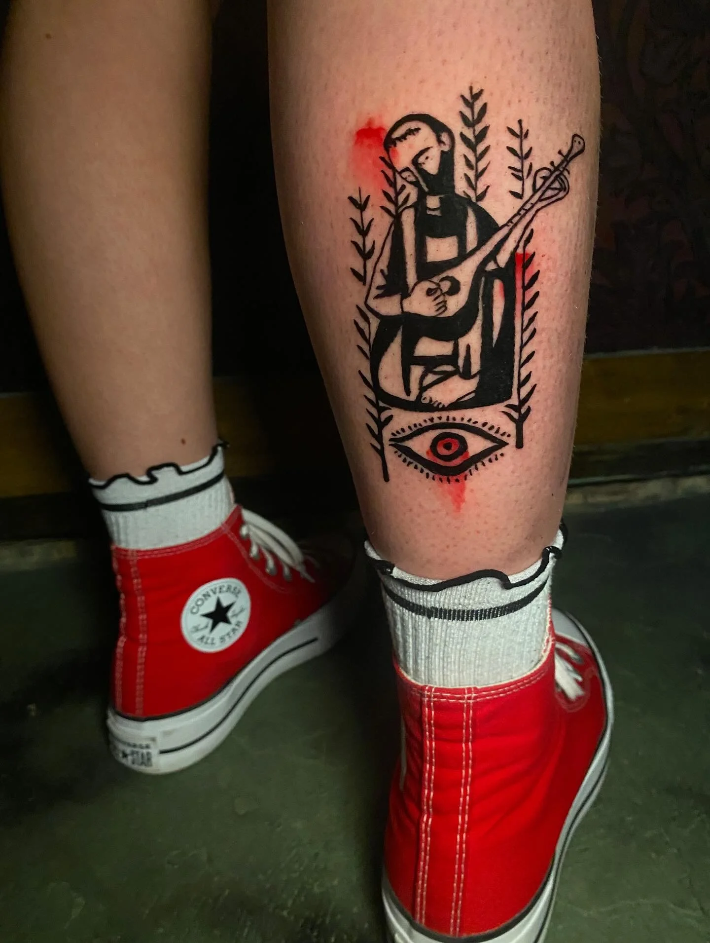 Folk art inspired tattoo with some watercolor flare for Hudson.
I always love doing watercolor techniques, would love to do more!
#tattoo #watercolortattoo #tattooartists #dfwtattooartist #dentontattoos #dentontattooartist