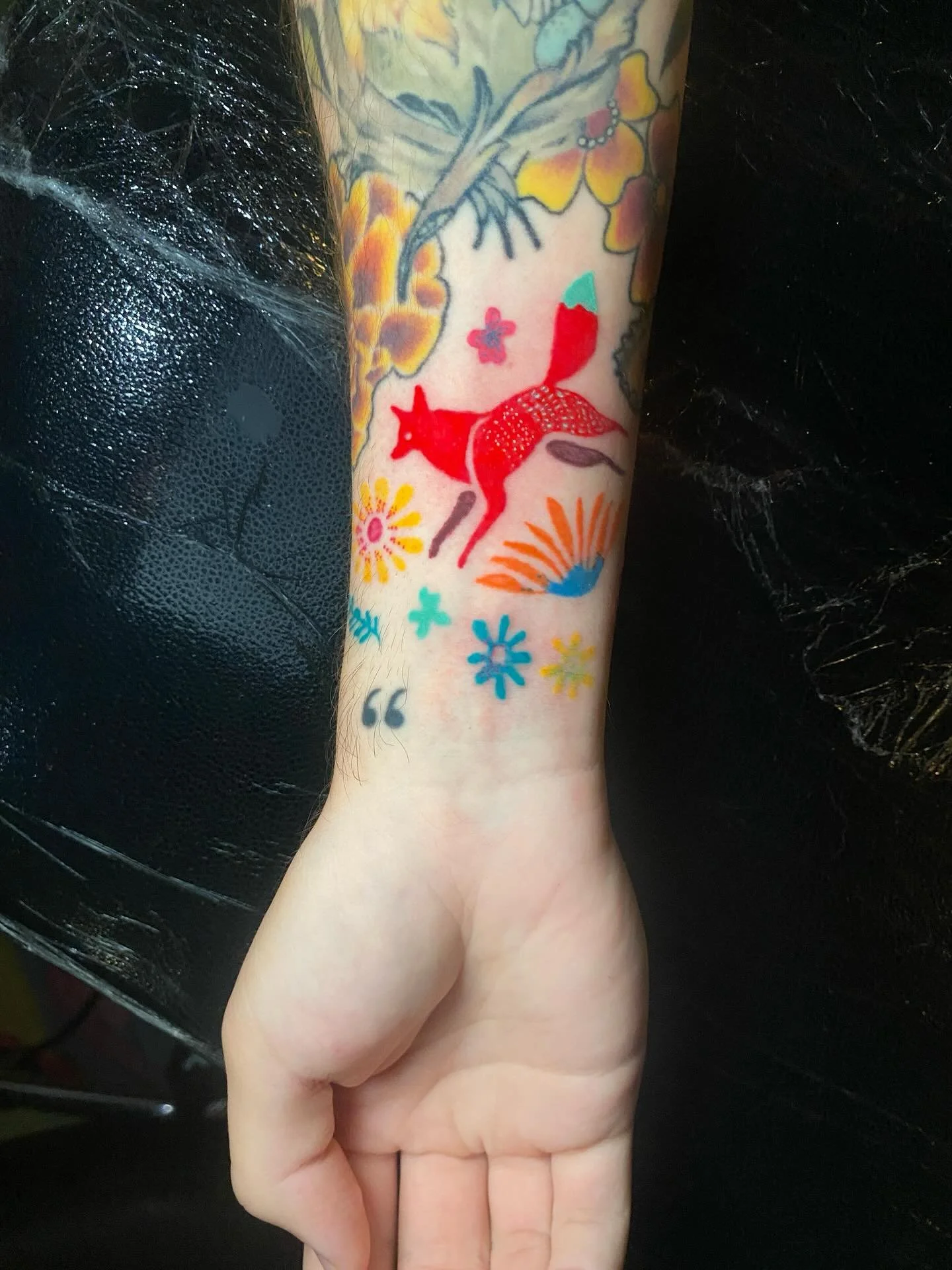 Little Otomi fillers for Jae! Such a fun project!
#colortattoo #cutetattoo #dfwtattooartist #denton #dentontattoos