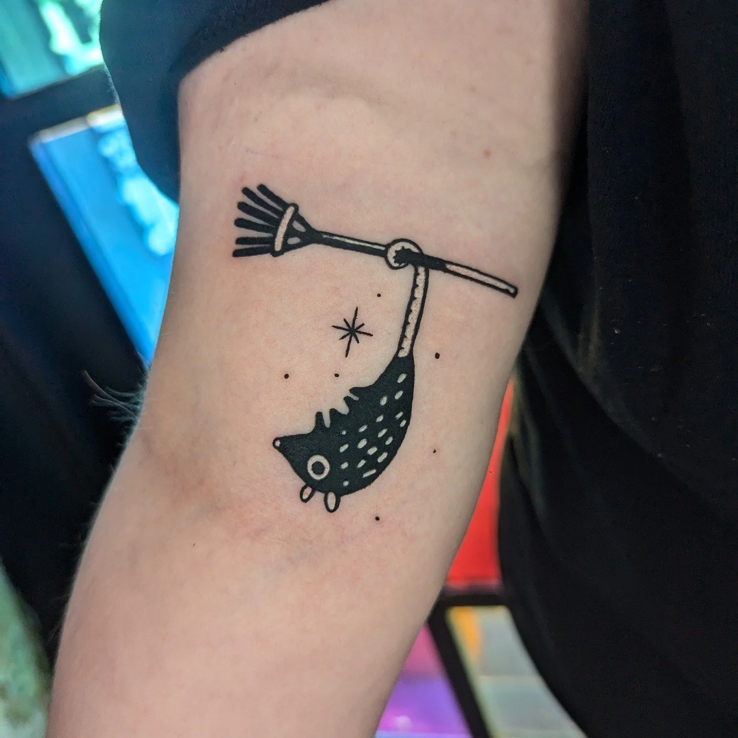 BEWITCHED TATTOO EVENT - Happening Right Now! 

I know, it's not my usual work, but I love to be a part of @theartistsgrove events as much as my schedule will allow.

This sweet, little witchy opossum came to life this morning. I'm booking all day fo