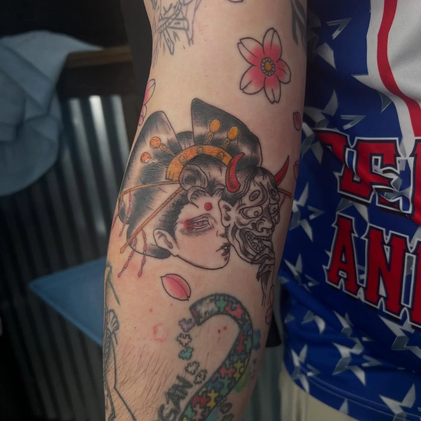 Still in love with this piece!!! 
-
Would totally love to do more like this or more lady heads pls 💜✨
-
#tattoo #dentontx #cutetattoos #dfwtattoo #flashtattoos