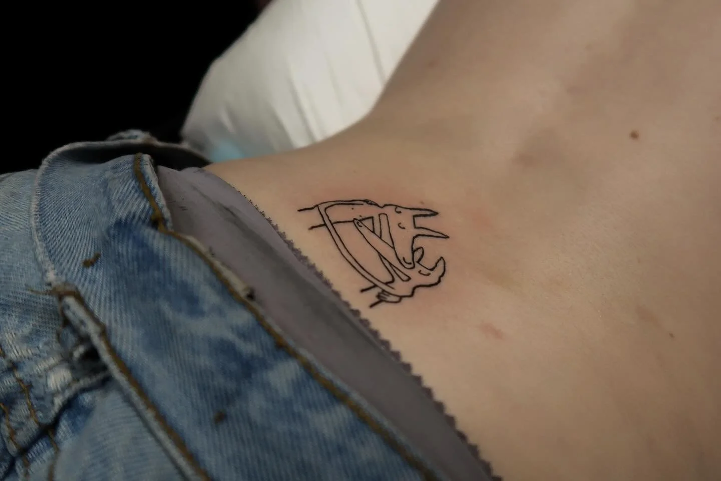 car seat headrest twin fantasy tattoo for hannah!🙂&zwj;↕️

#carseatheadrest #femaletattooartist #fortworthtx #fortworthtexas #queertattooartist #dallastx #dallastexas #fortworthtattoos #fortworthtattooartist #babybeartattoos