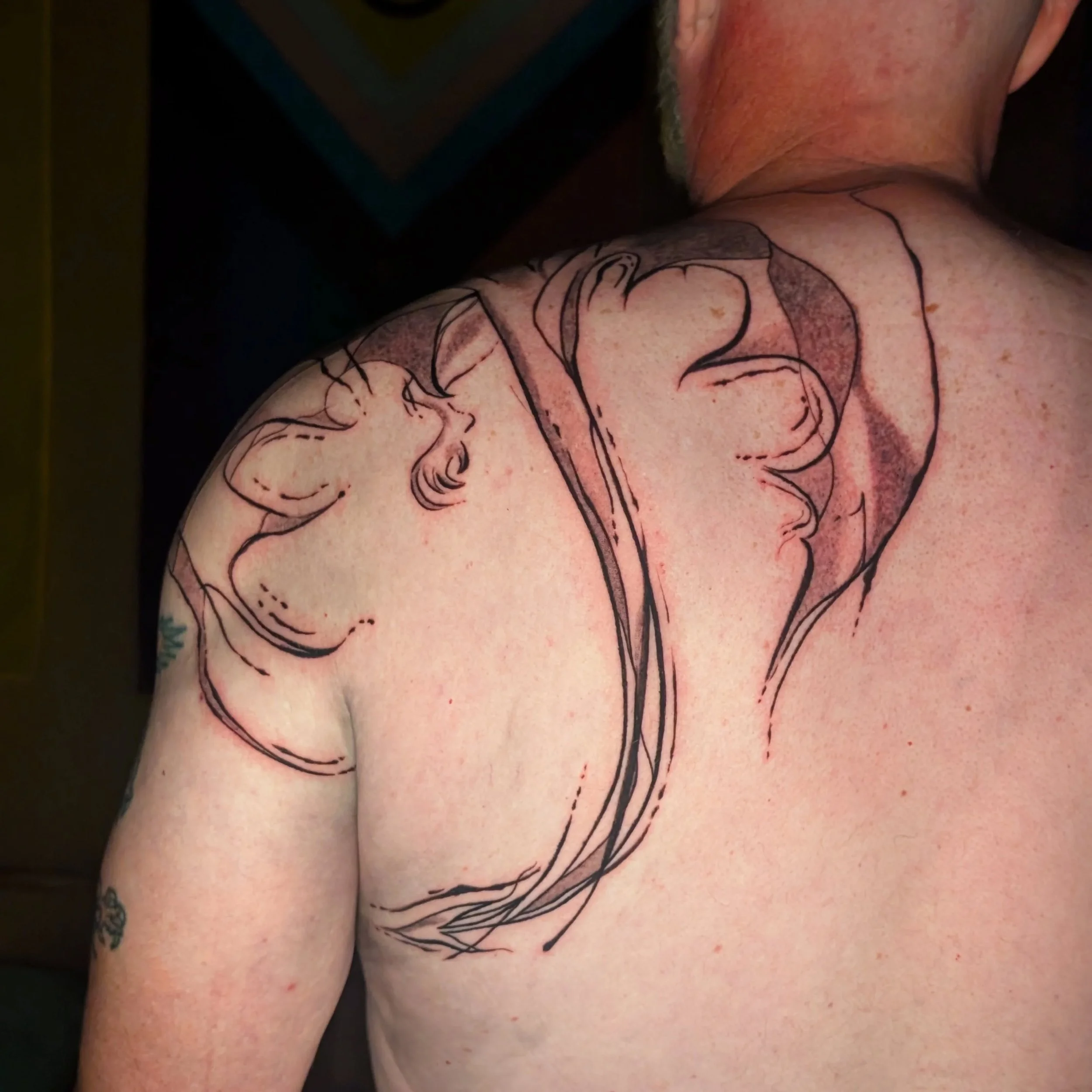 A new freehand dragon project! I was most excited about the way this dragon tattoo wraps around the shoulder, video with a full view coming out tomorrow. 
.
.
.
#freehandtattoos #fortworthtattooartist