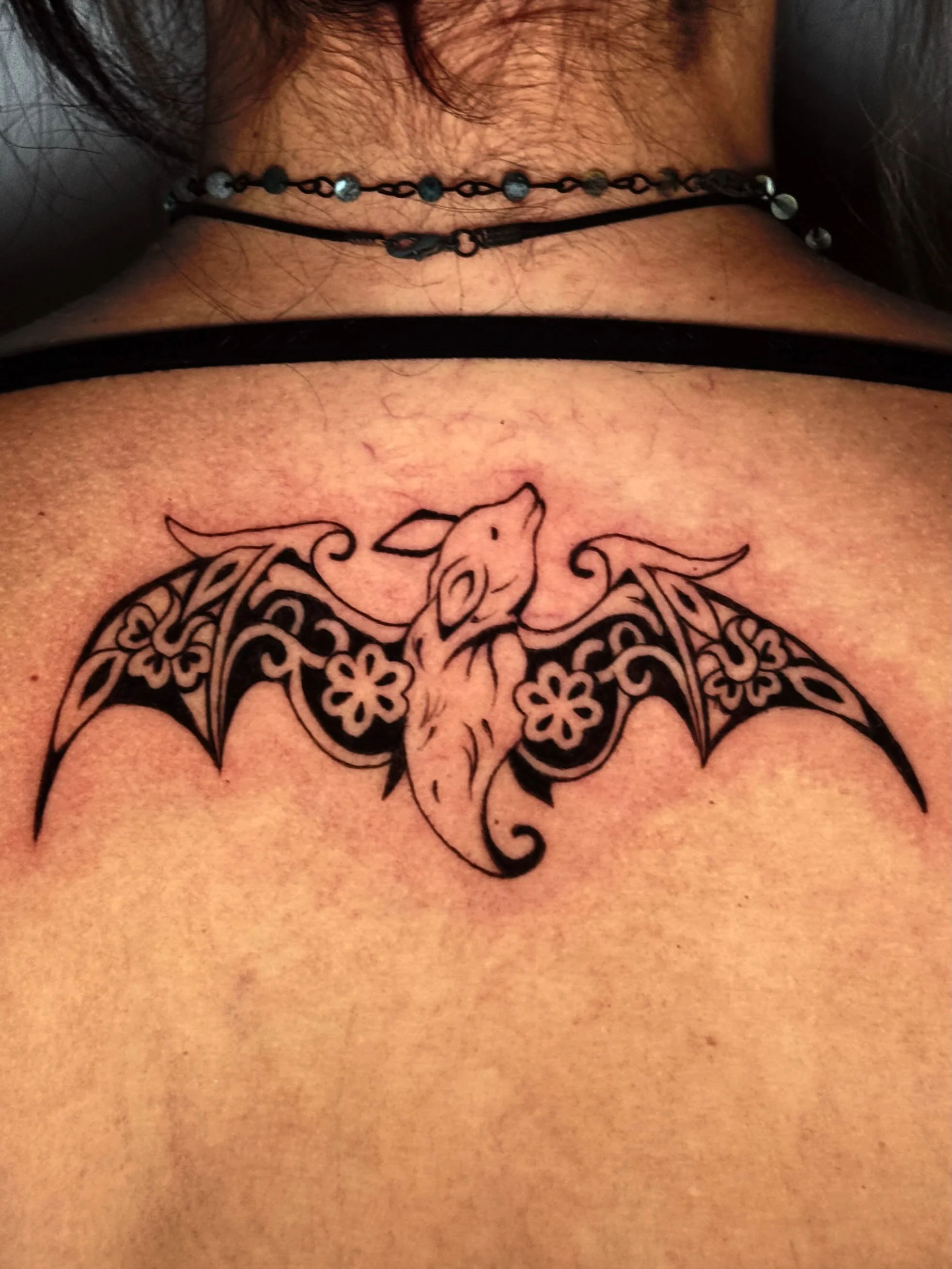 flower bat back!! &deg;❀.ೃ࿔* + the process
i love a good challenge >:) 
Thank you Kendall

#tattooapprentice #tattooartist #alexhartart #artistsoﬁnstagram #explore