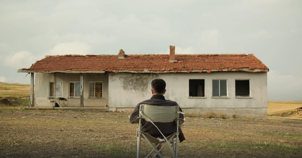 If Your Childhood House Could Speak For You