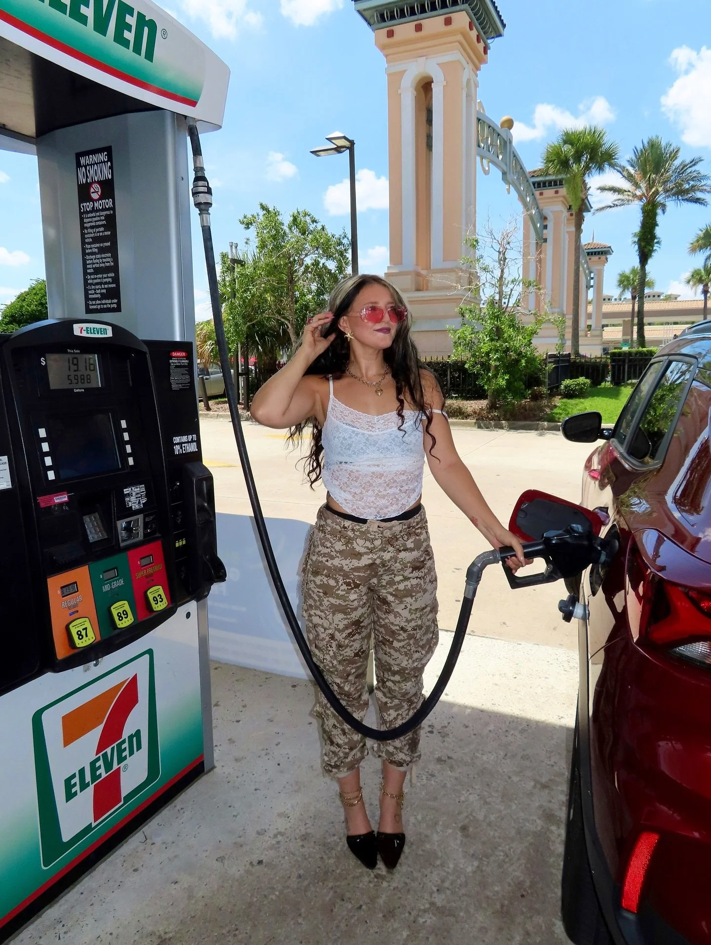allll gas no breaks 🥝⛽️✨

shop the dainty white vintage lace tank onliiine &mdash; linked in our b i o 🪽

#fashionpost #vintagefashion #vintagestyles #vintageaesthetic #fashionaesthetic #camopants #cargopants #laceoutfit #summerfashions #streetstyl