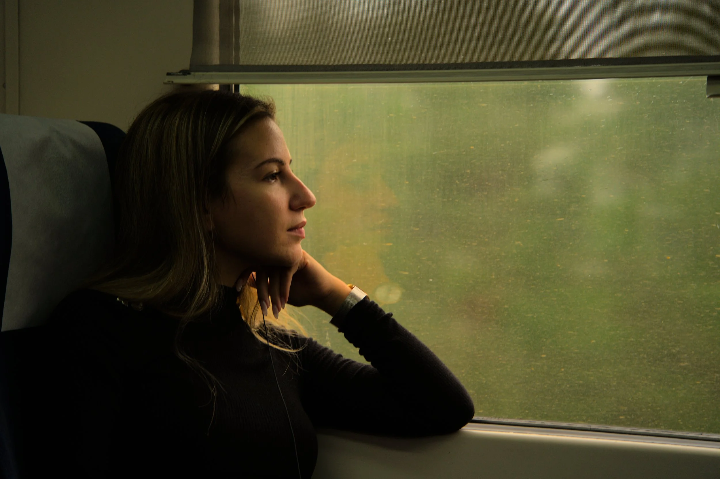 woman_train.jpg