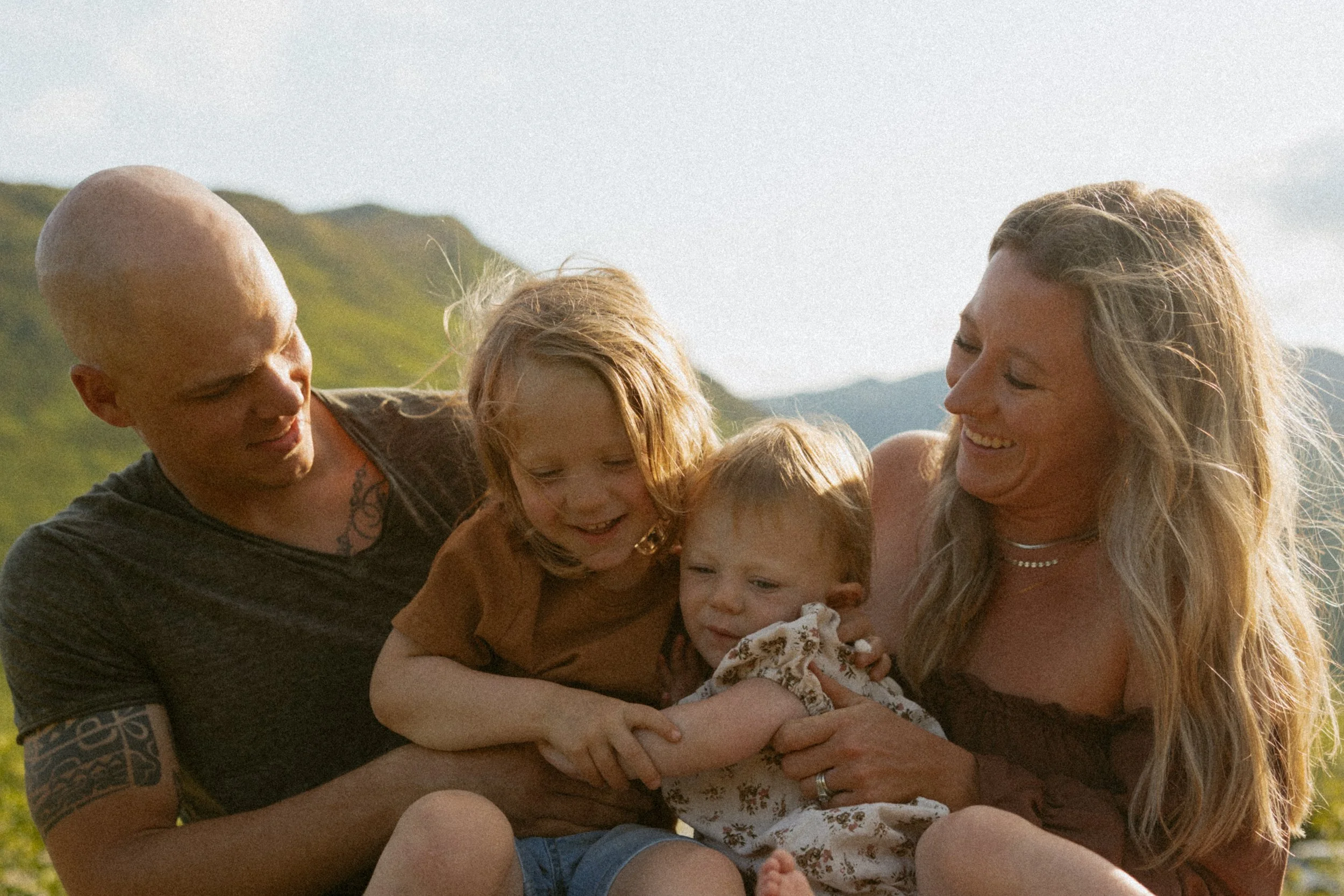 Adventurous Family Session at Hatcher Pass, Alaska — Claudia Menchaca ...