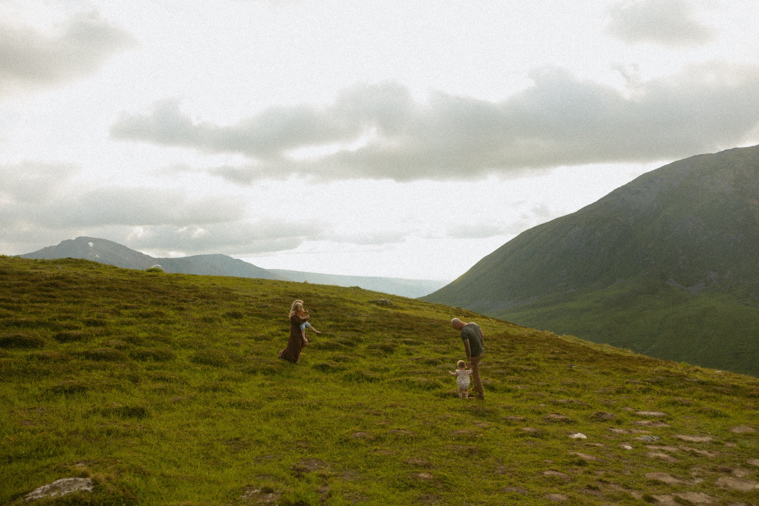 Adventurous Family Session at Hatcher Pass, Alaska — Claudia Menchaca ...