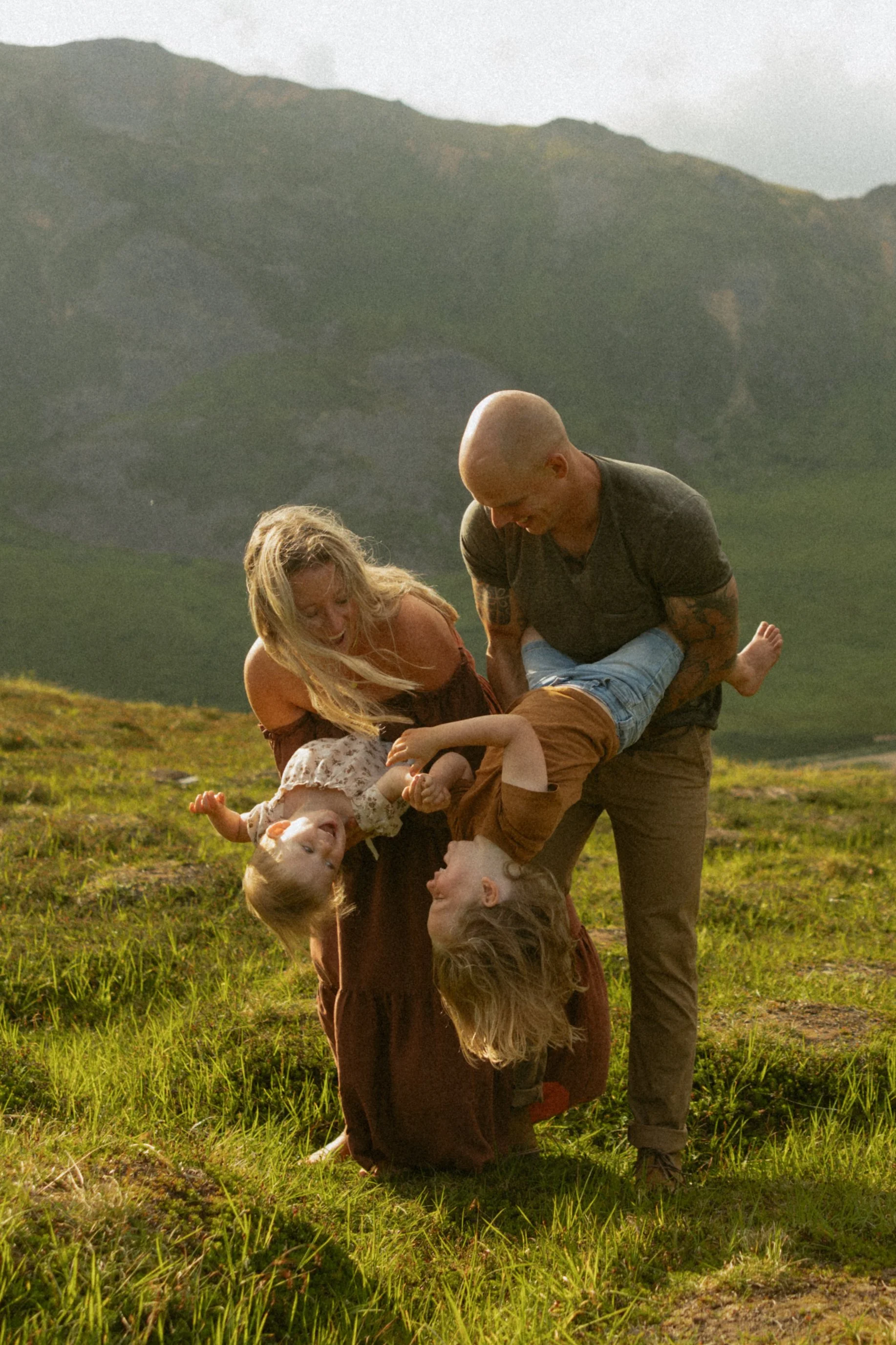 Adventurous Family Session at Hatcher Pass, Alaska — Claudia Menchaca ...