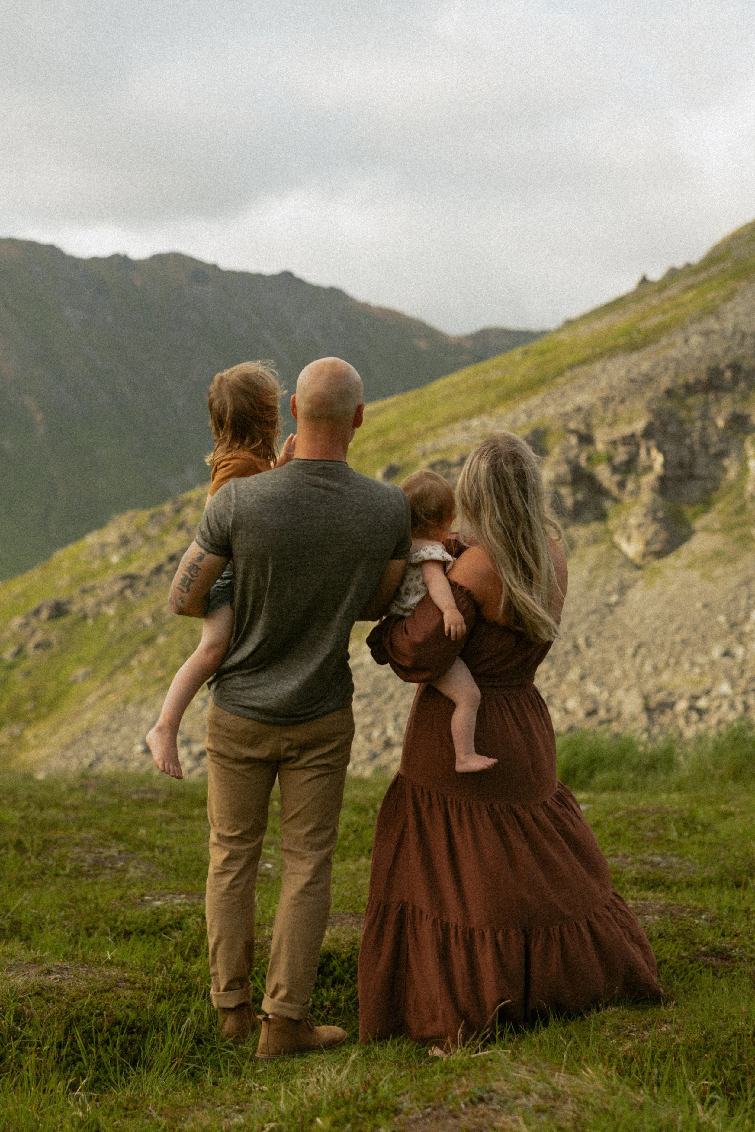 Adventurous Family Session at Hatcher Pass, Alaska — Claudia Menchaca ...