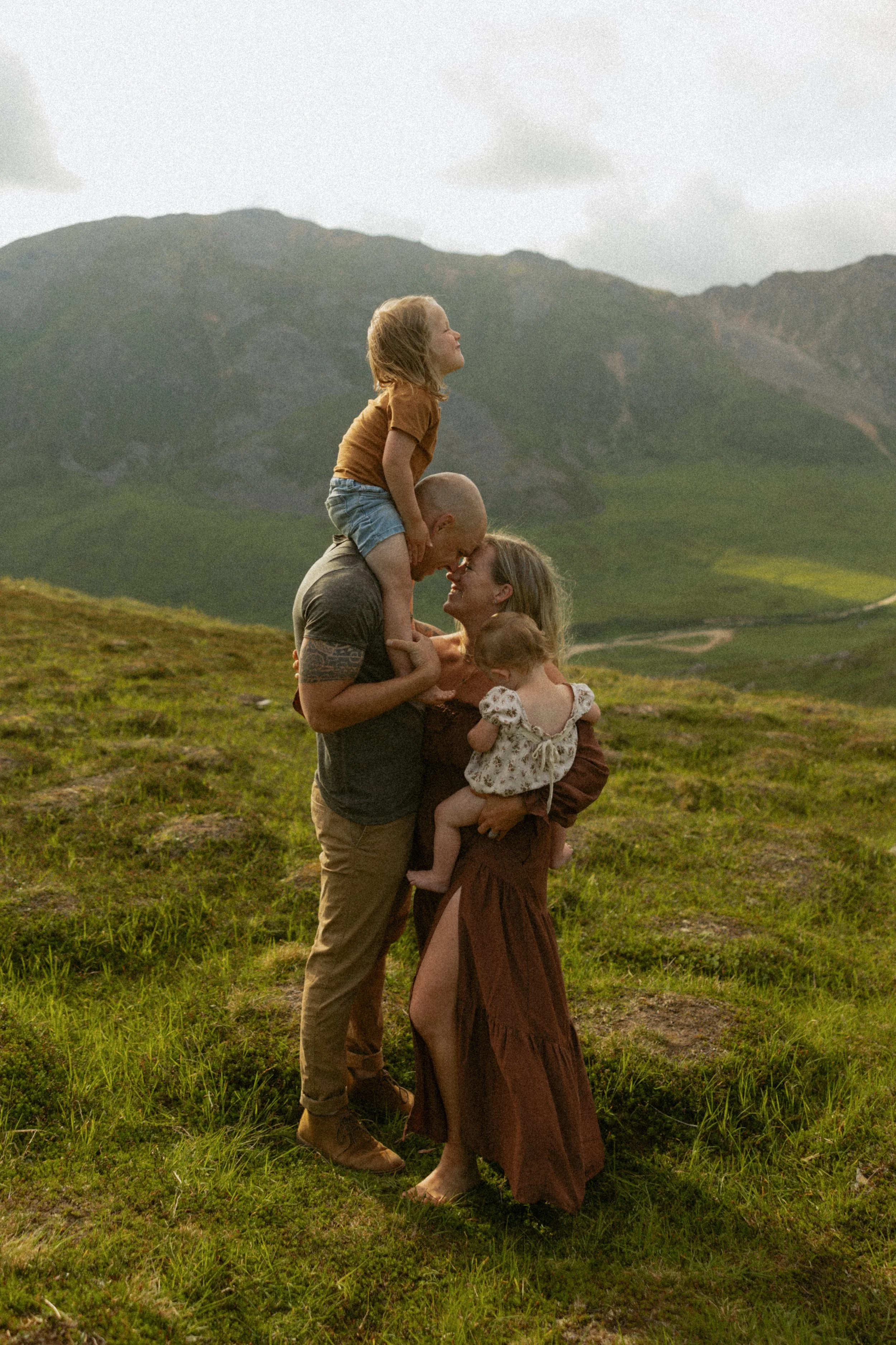 Adventurous Family Session at Hatcher Pass, Alaska — Claudia Menchaca ...