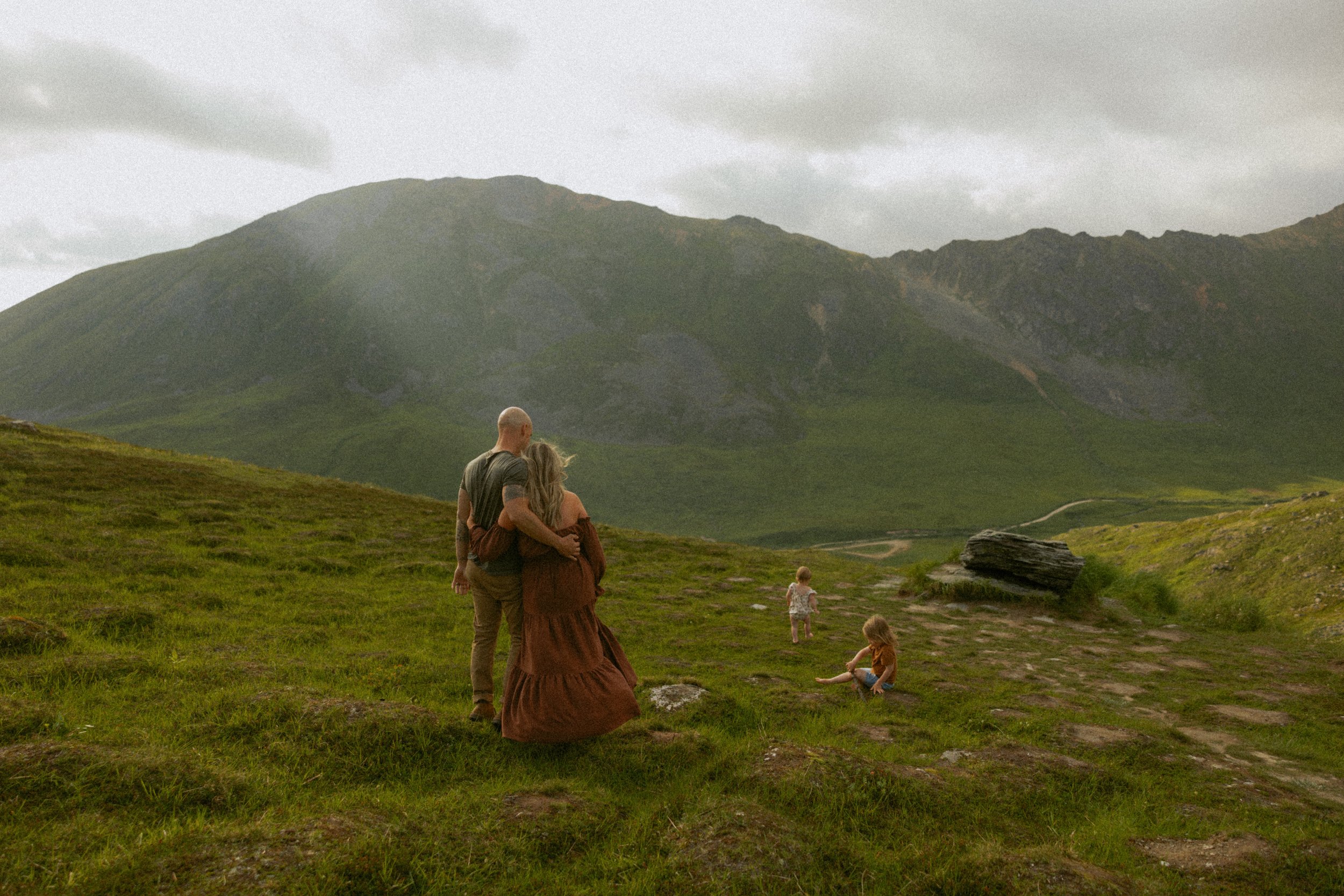 Adventurous Family Session at Hatcher Pass, Alaska — Claudia Menchaca ...