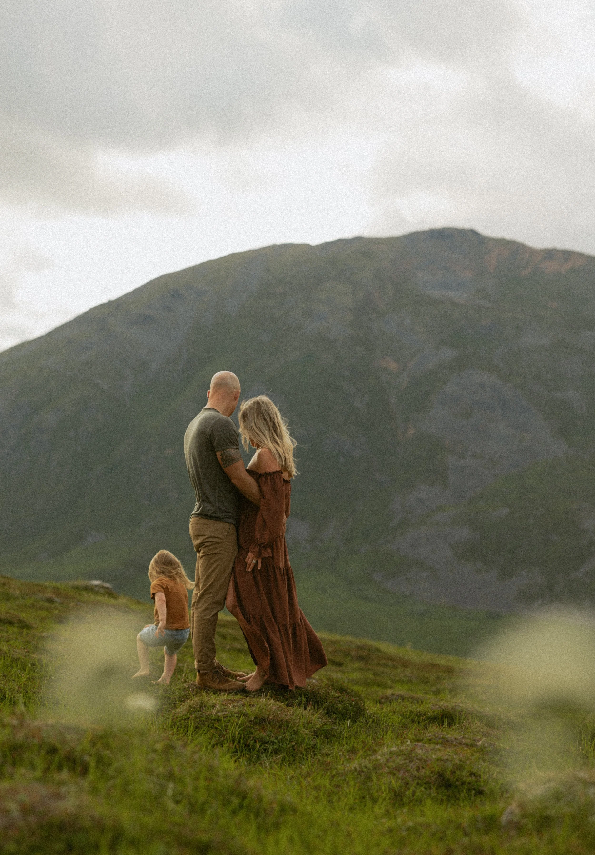 Adventurous Family Session at Hatcher Pass, Alaska — Claudia Menchaca ...