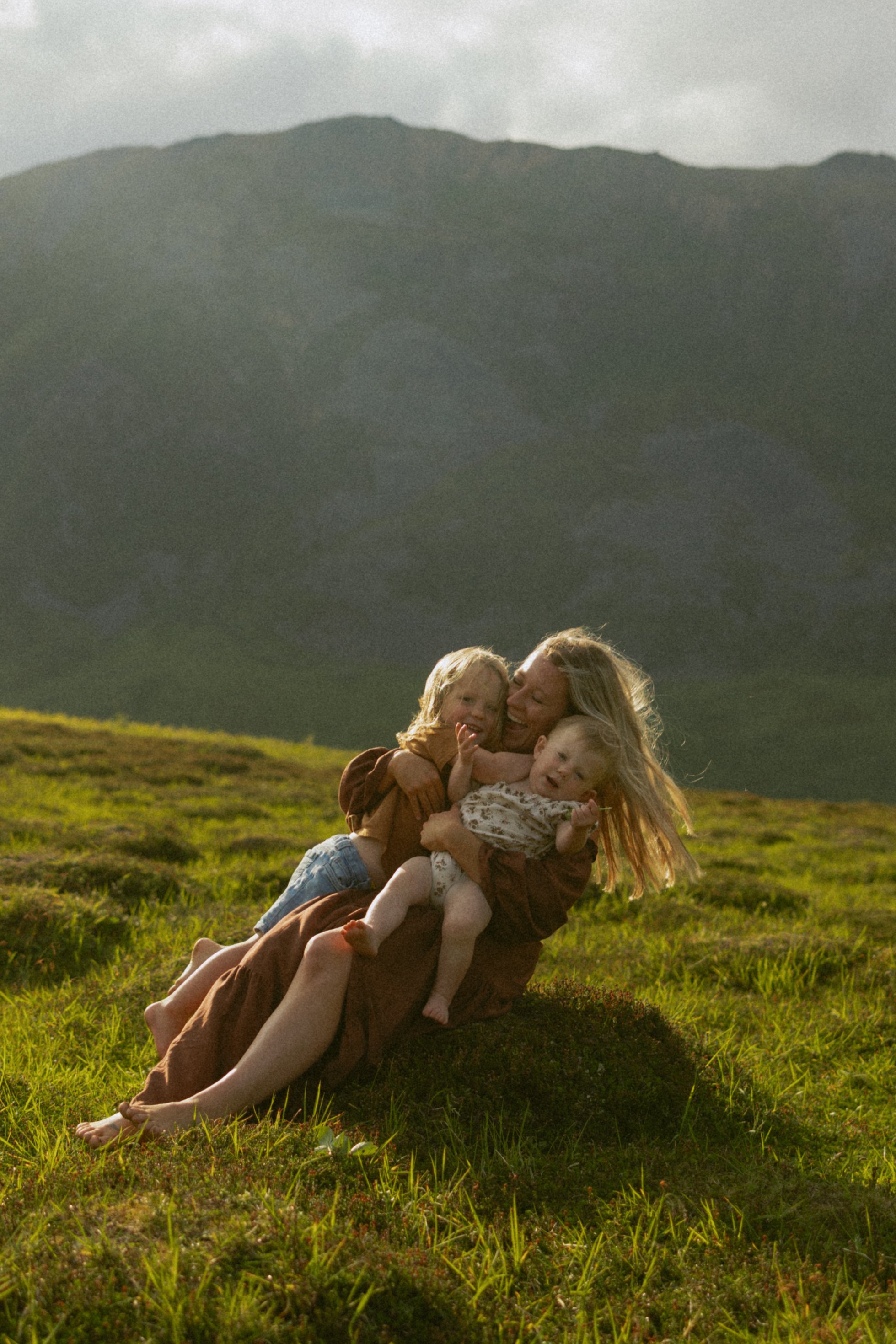 Adventurous Family Session at Hatcher Pass, Alaska — Claudia Menchaca ...