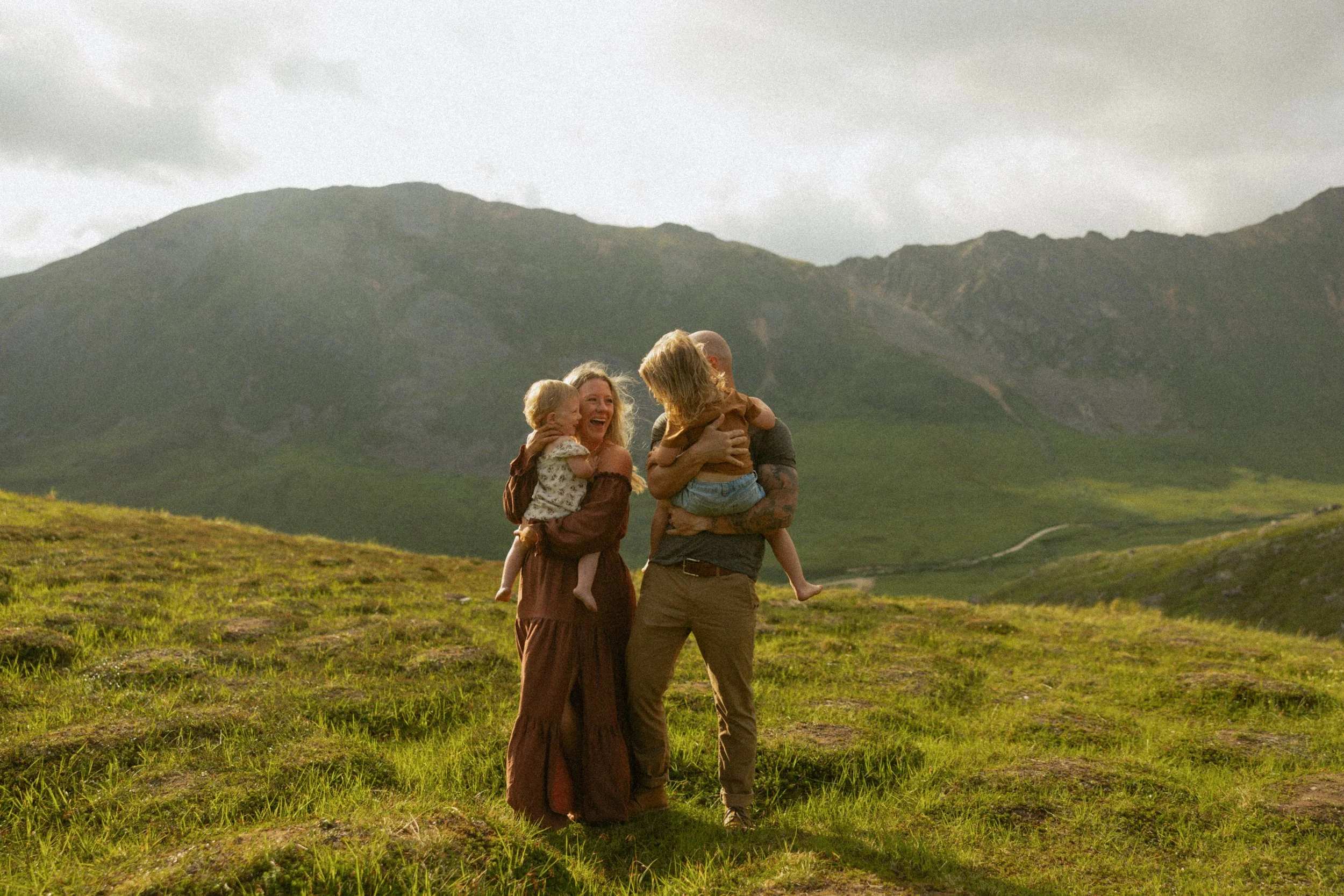 Adventurous Family Session at Hatcher Pass, Alaska — Claudia Menchaca ...