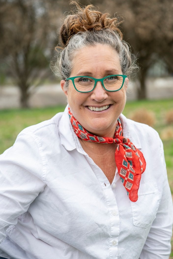 Stephanie Scherzer, Farmhouse Delivery_Photo credit_ Laura Hajar
