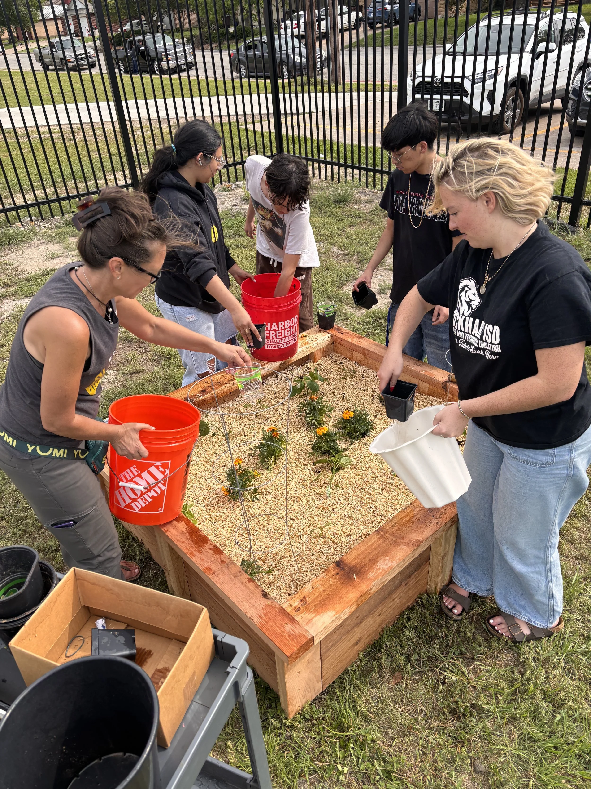 LISD student garden; first bed building